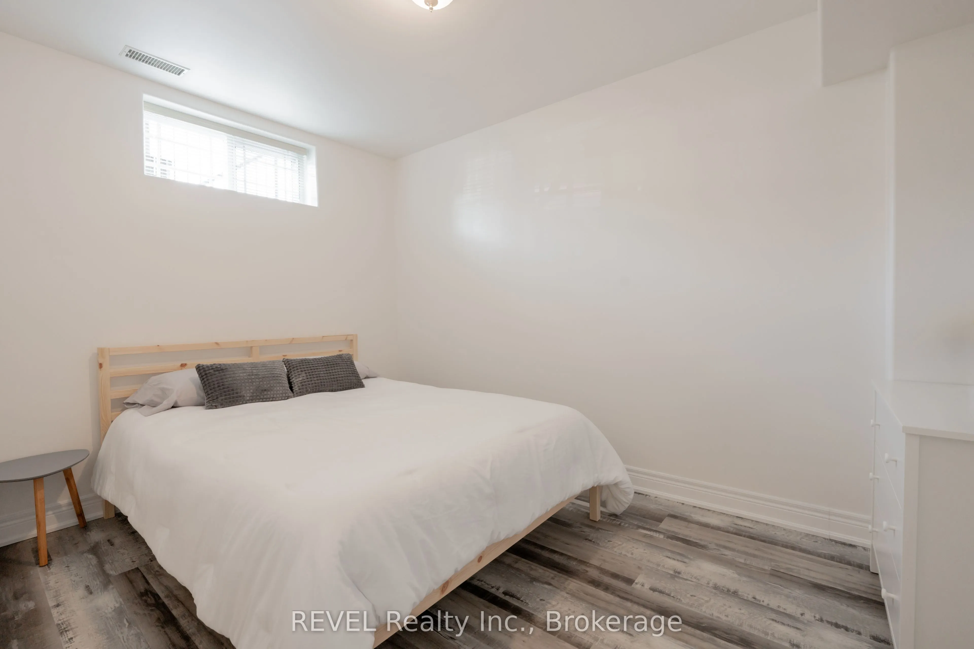 6045 Dunn Street, #104