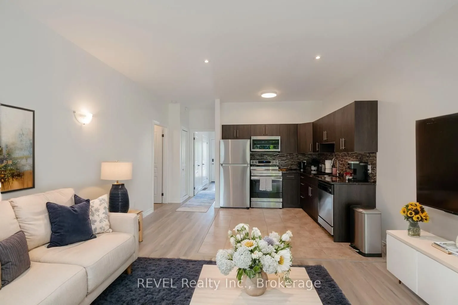 6045 Dunn Street, #104