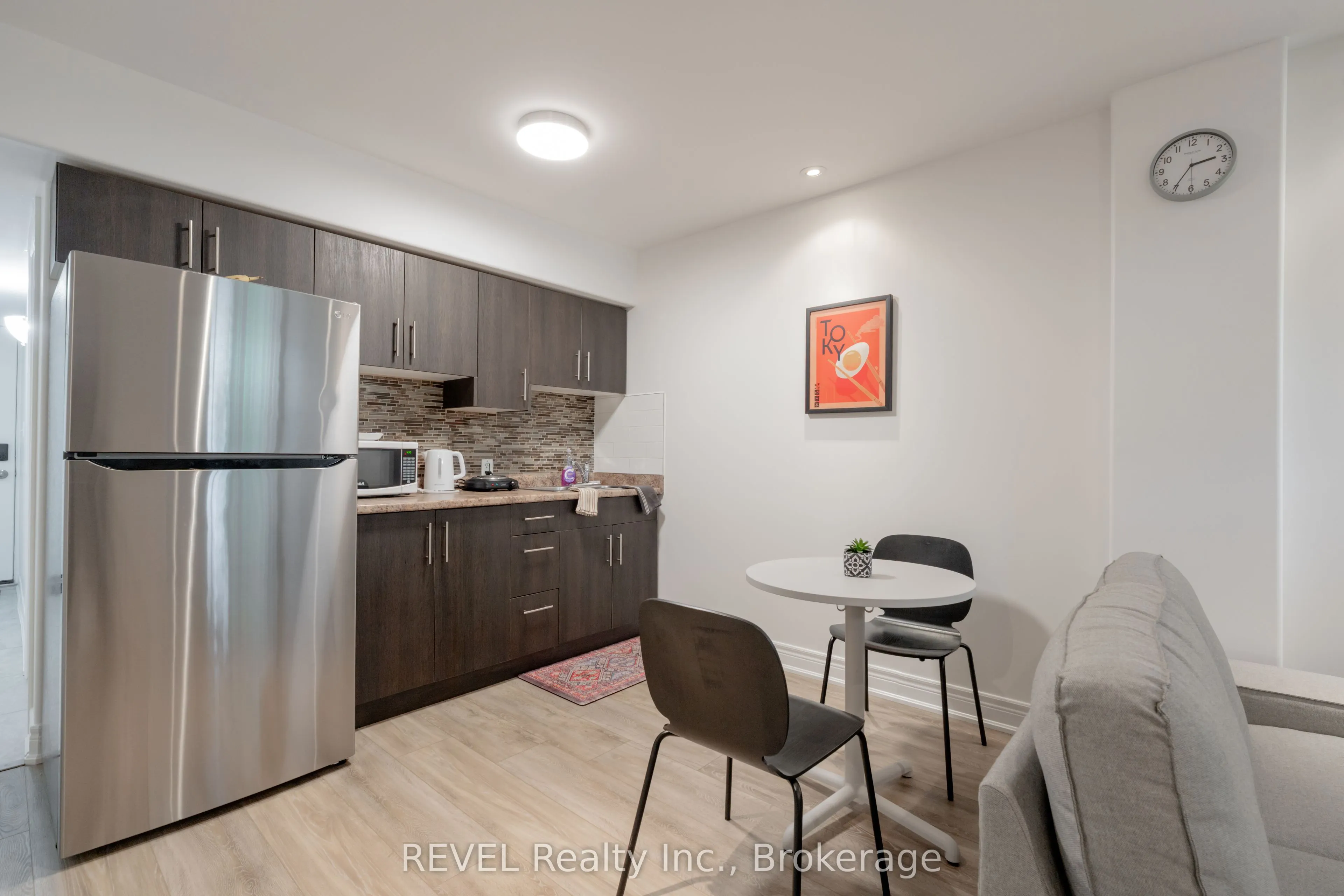 6045 Dunn Street, #104