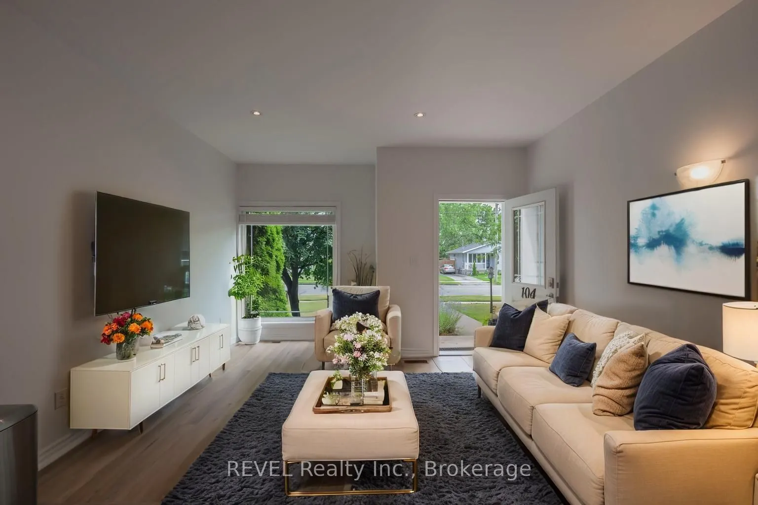 6045 Dunn Street, #104