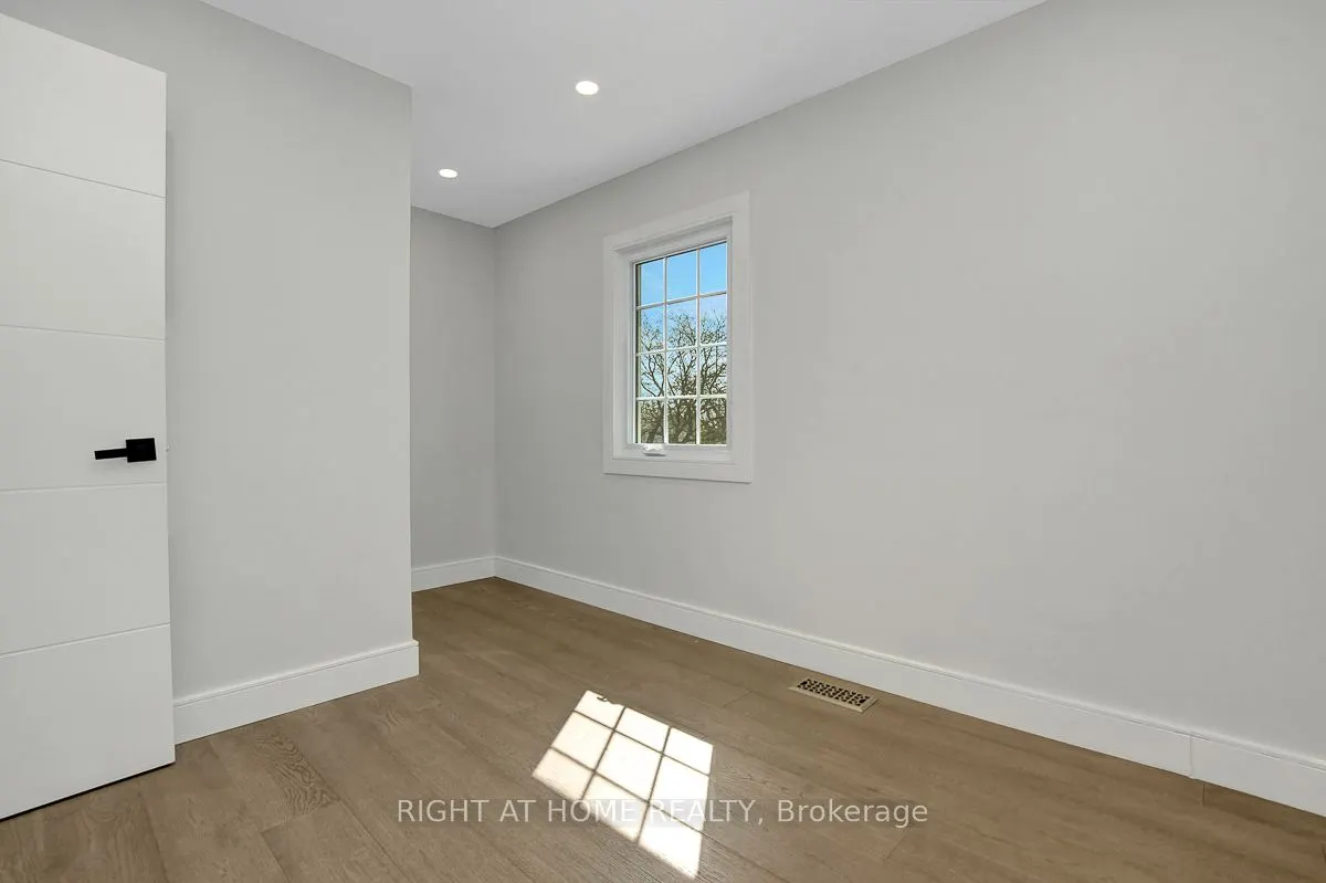 81 Canter Boulevard