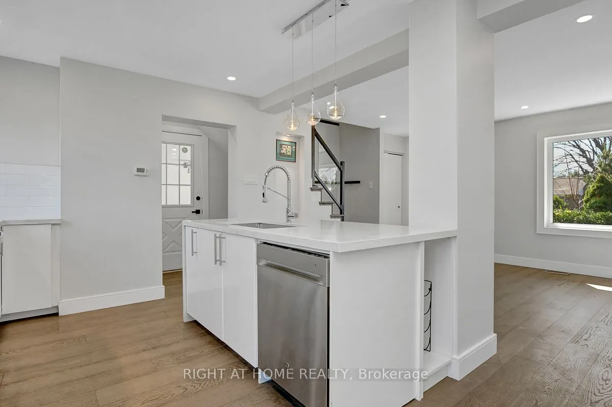 81 Canter Boulevard