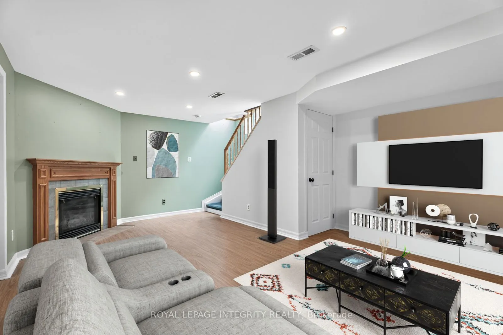 3700 Rivergate Way