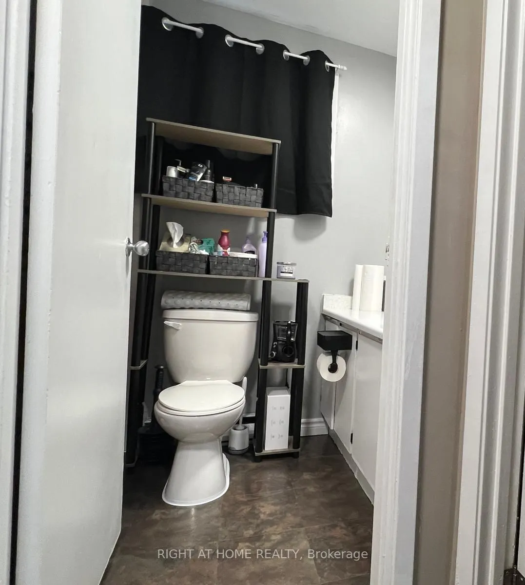 135 Chalmers Street S, #81