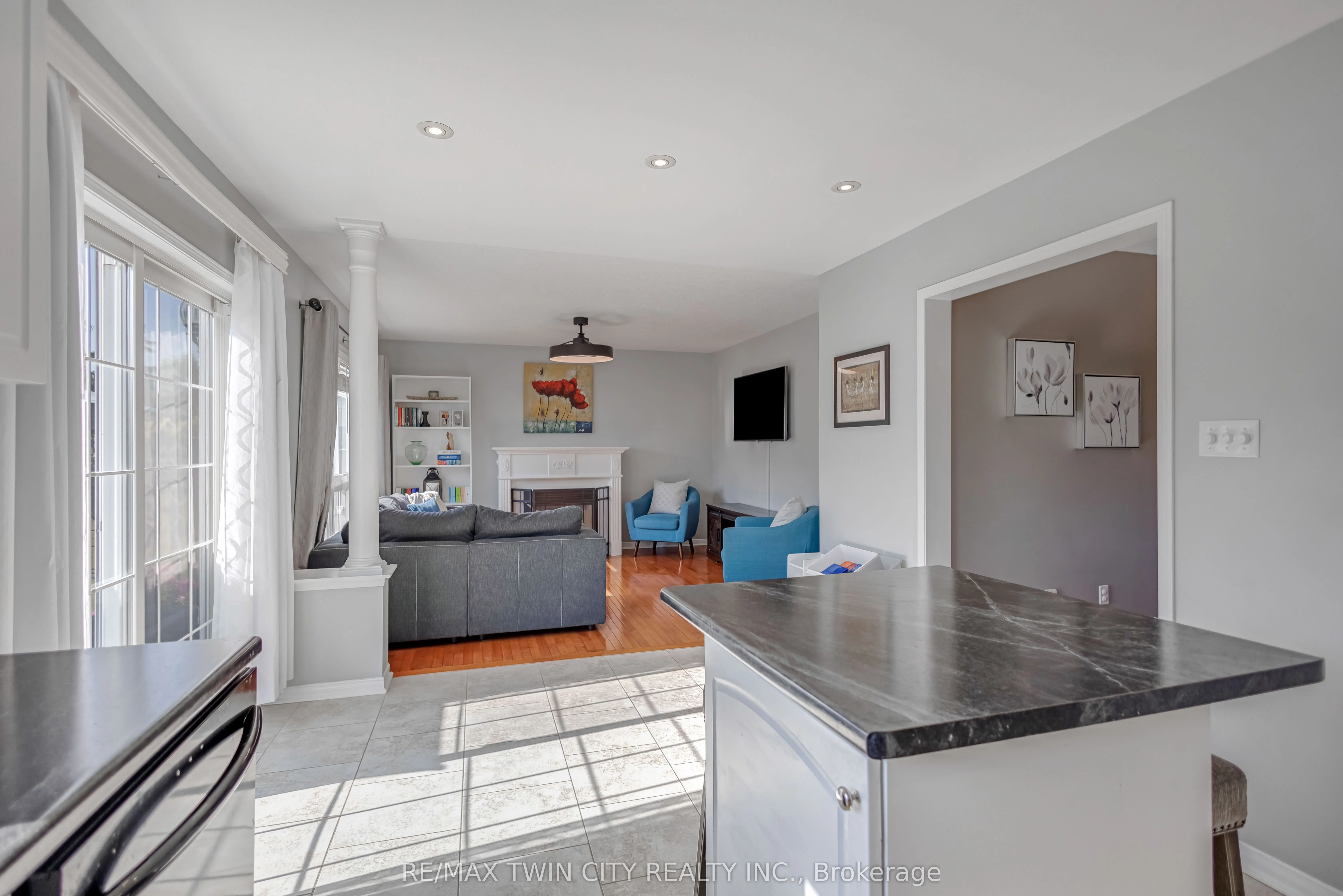 27 Shantz Street