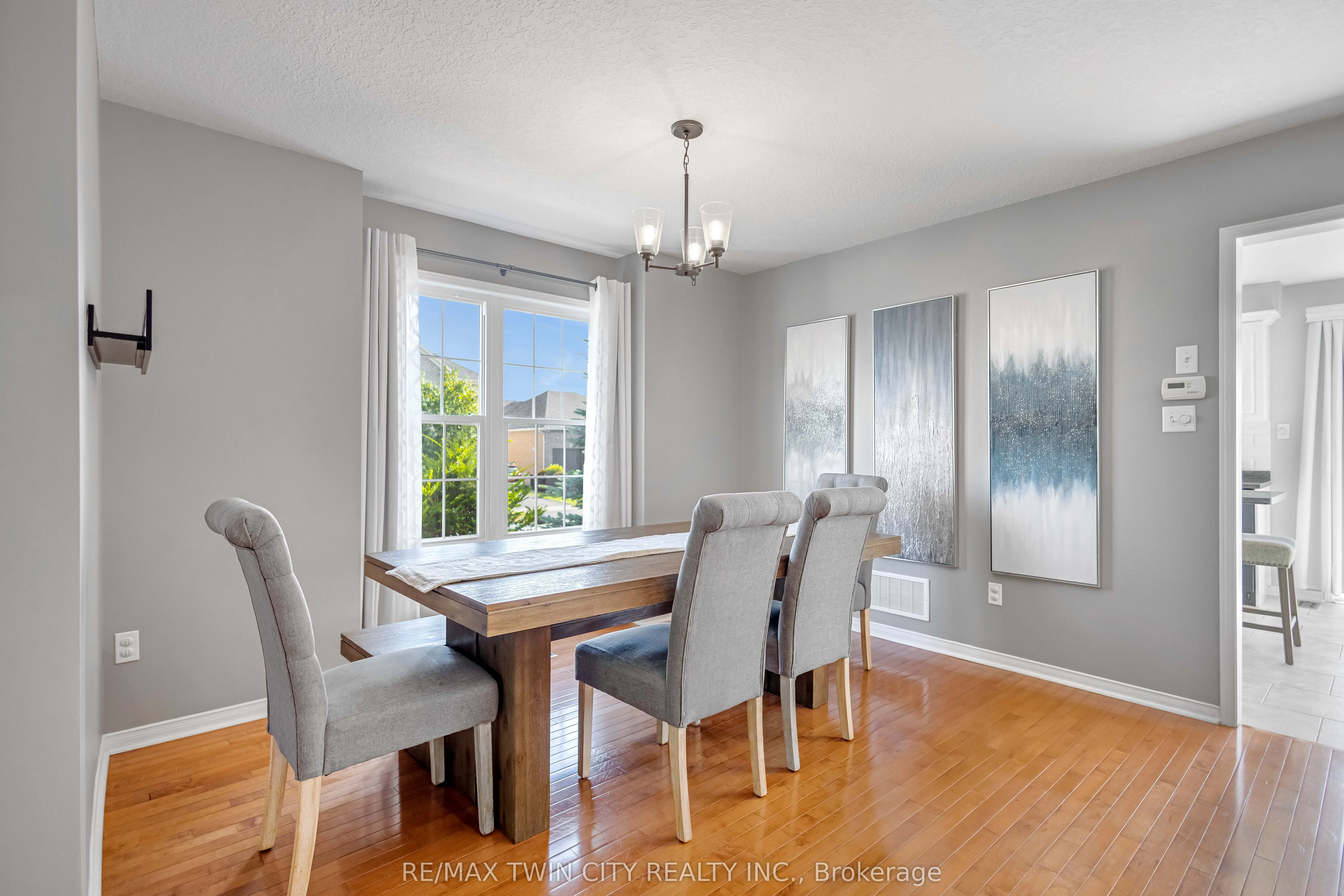 27 Shantz Street