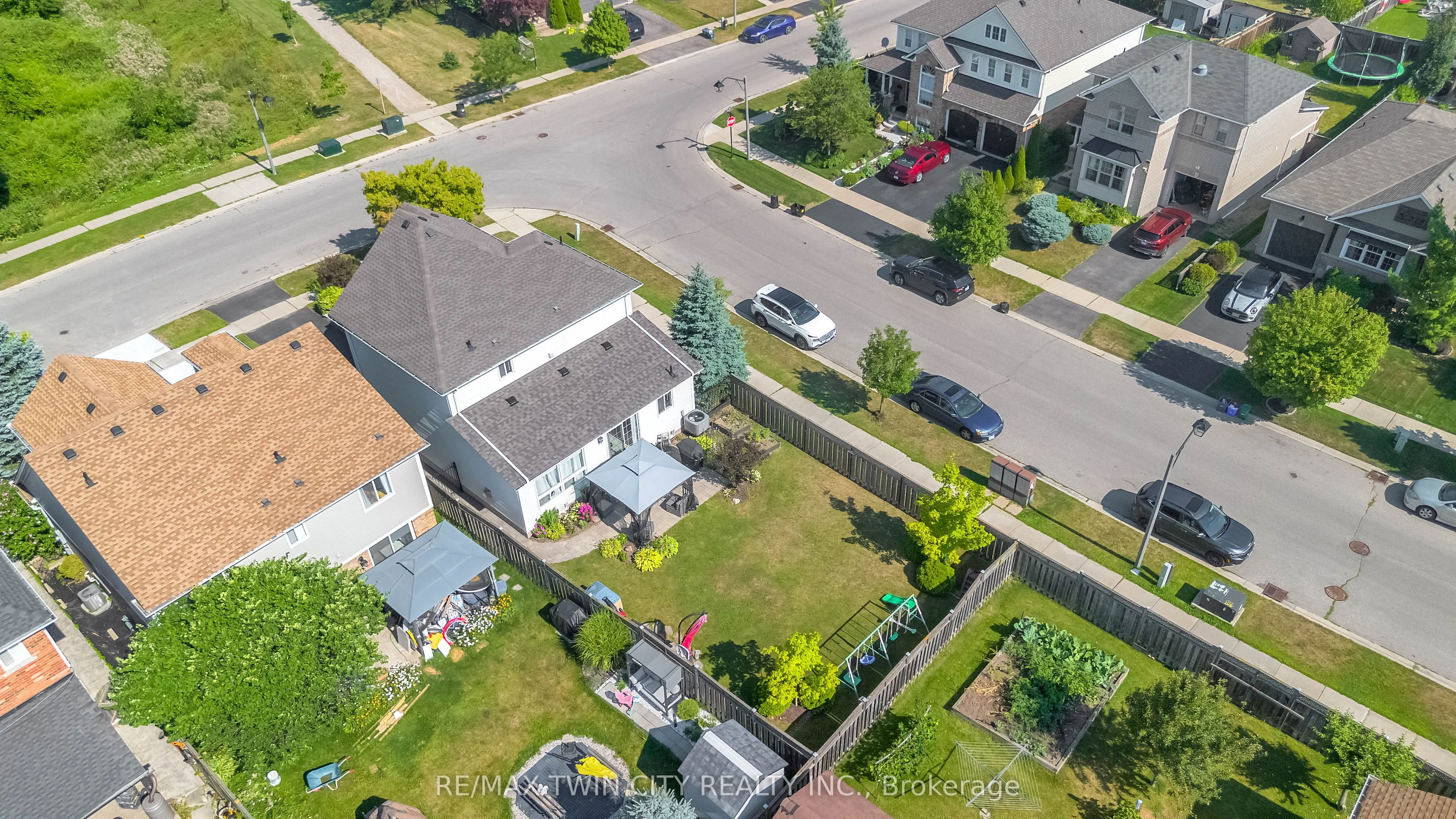 27 Shantz Street