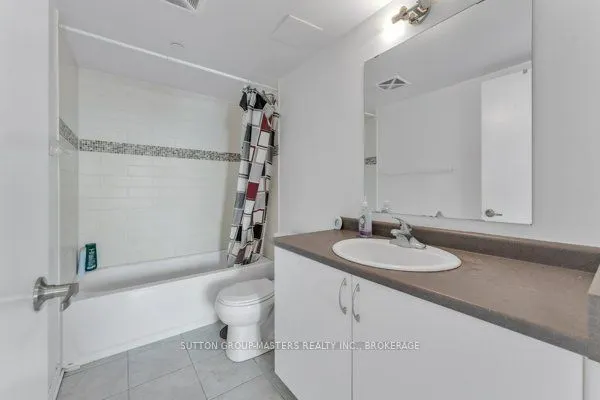 121 Queen Street, #506