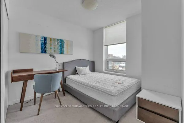 121 Queen Street, #506