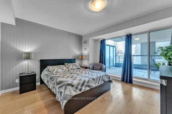121 Queen Street, #506