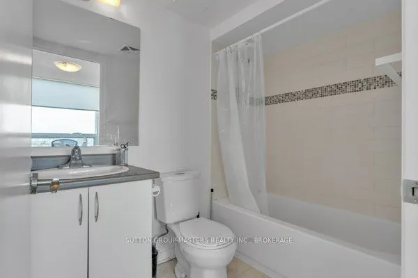 121 Queen Street, #506