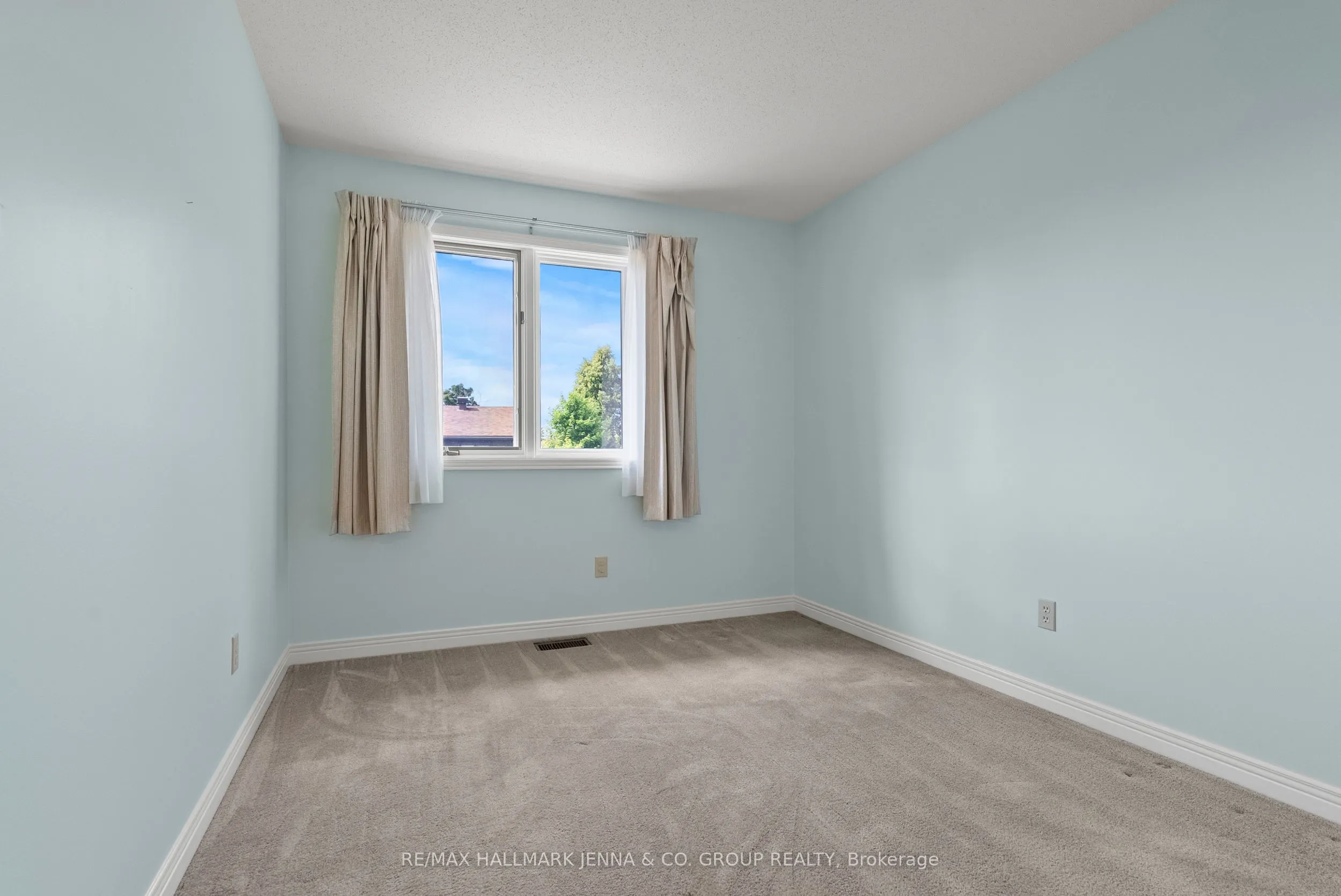 28 Pine Bluff Trail