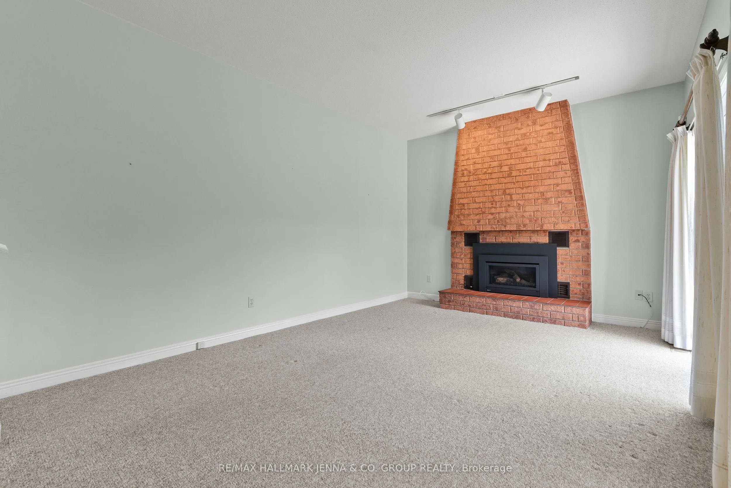 28 Pine Bluff Trail