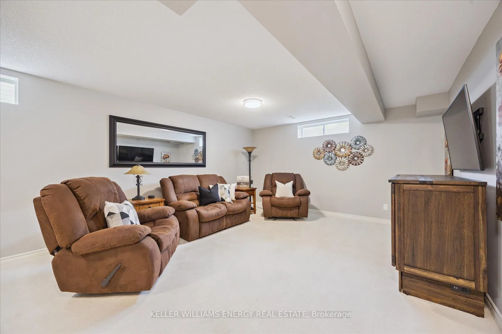 2 Austin Court