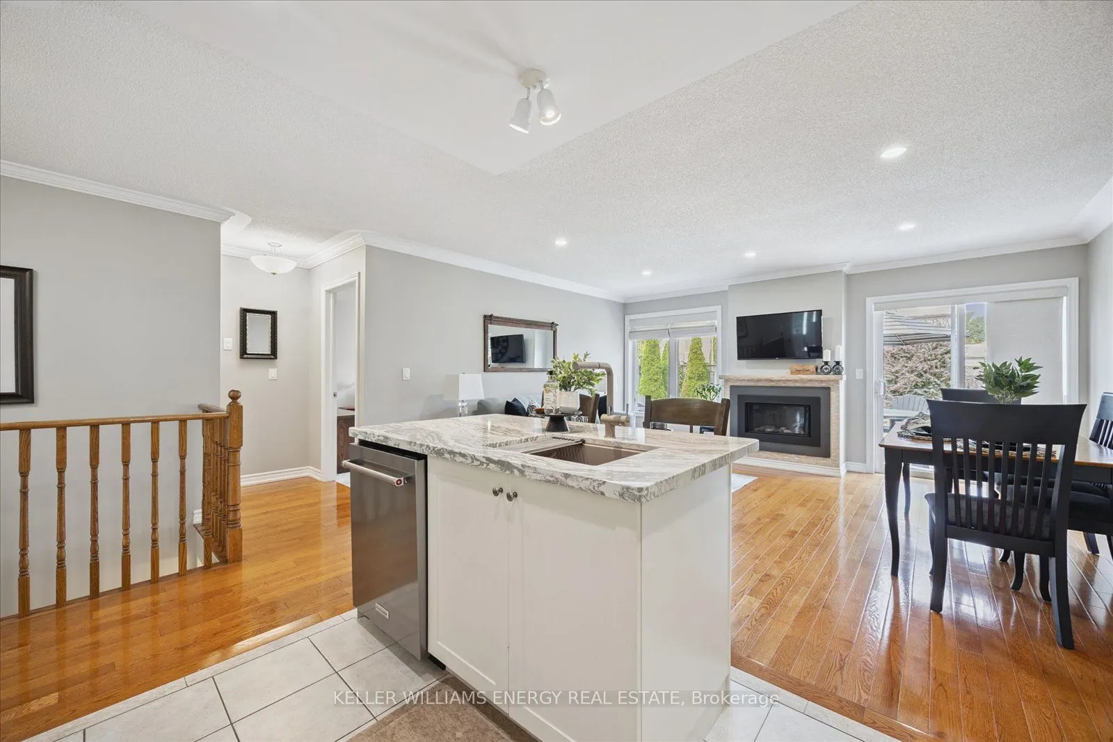 2 Austin Court
