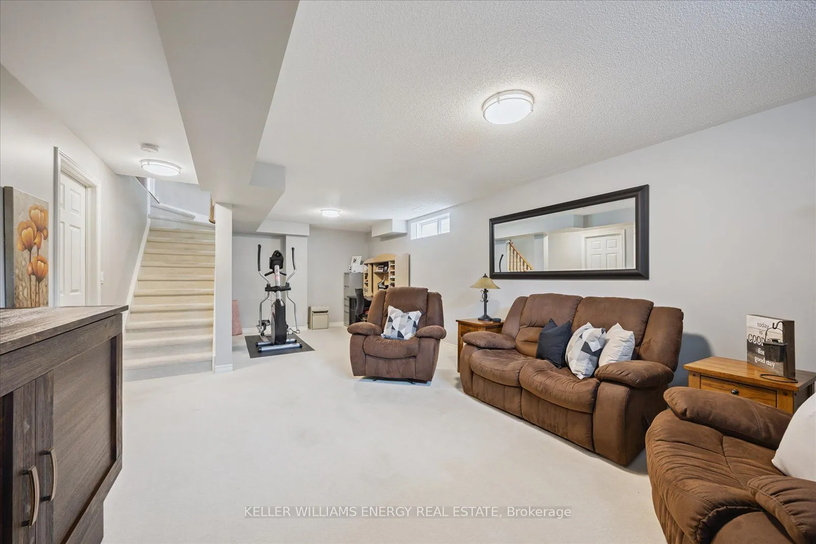 2 Austin Court