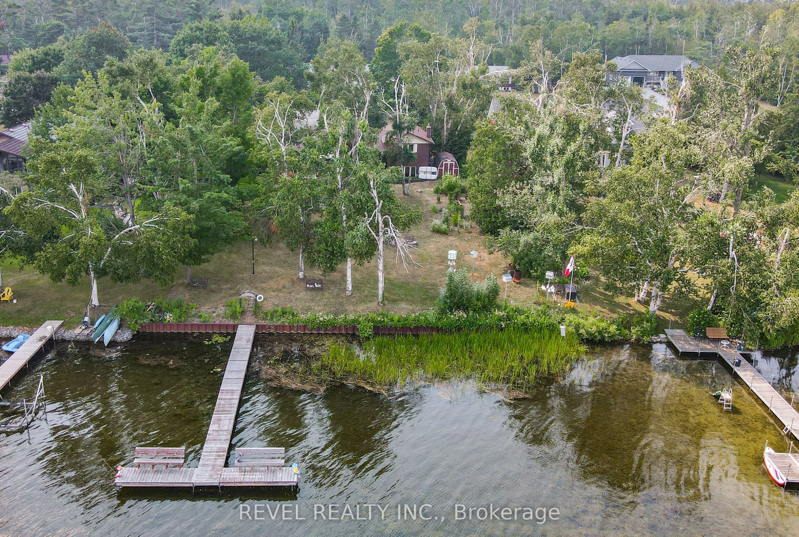 126 Pinewood Boulevard