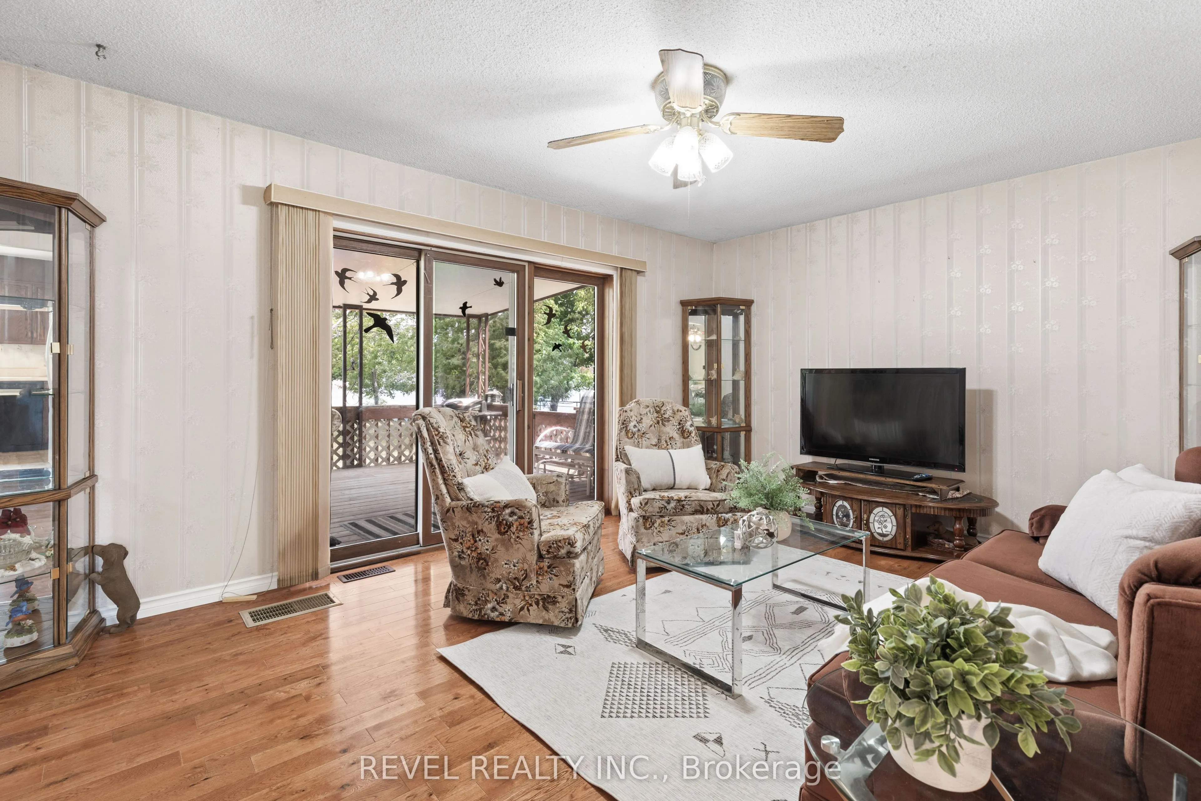 126 Pinewood Boulevard