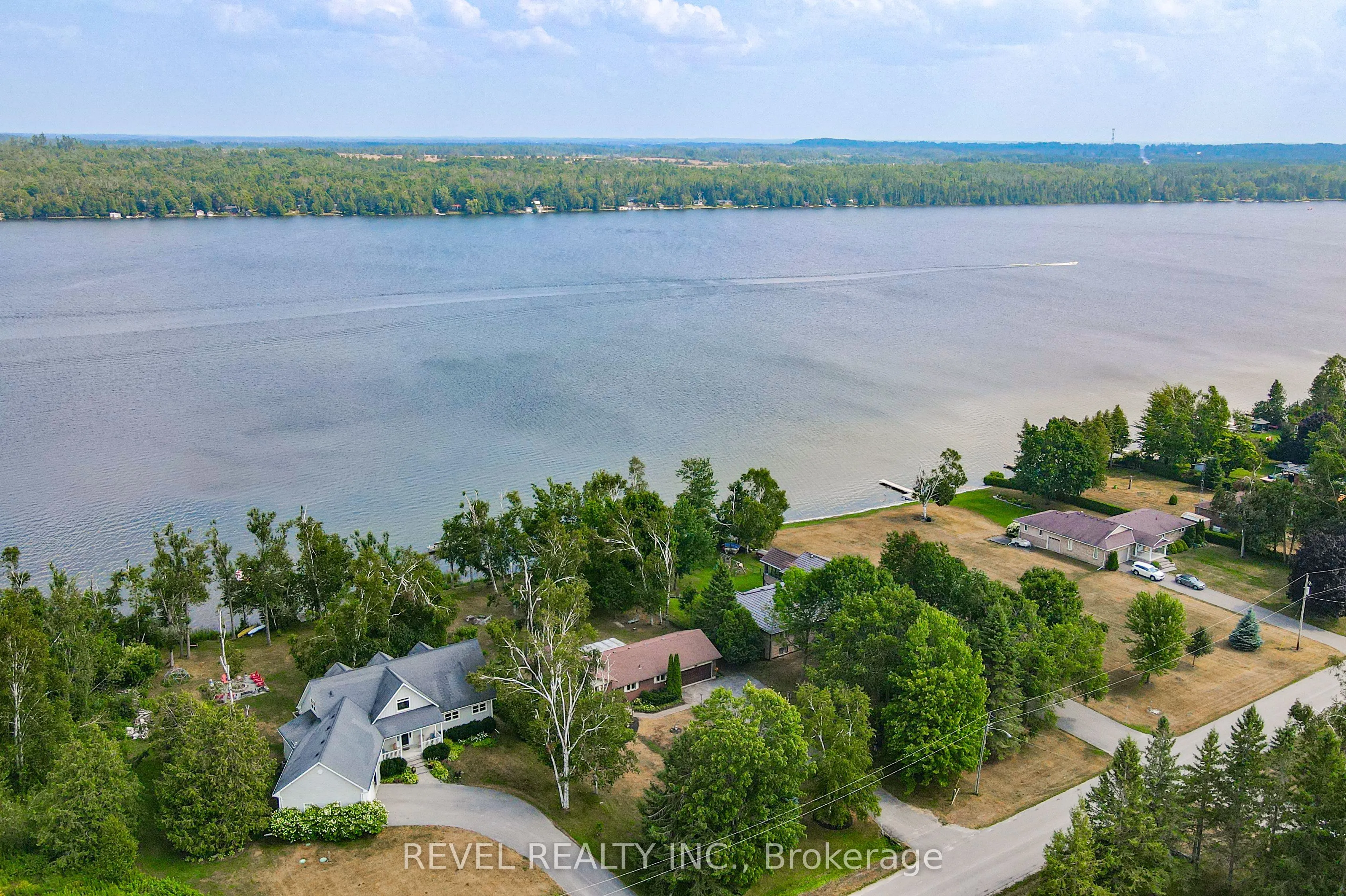 126 Pinewood Boulevard