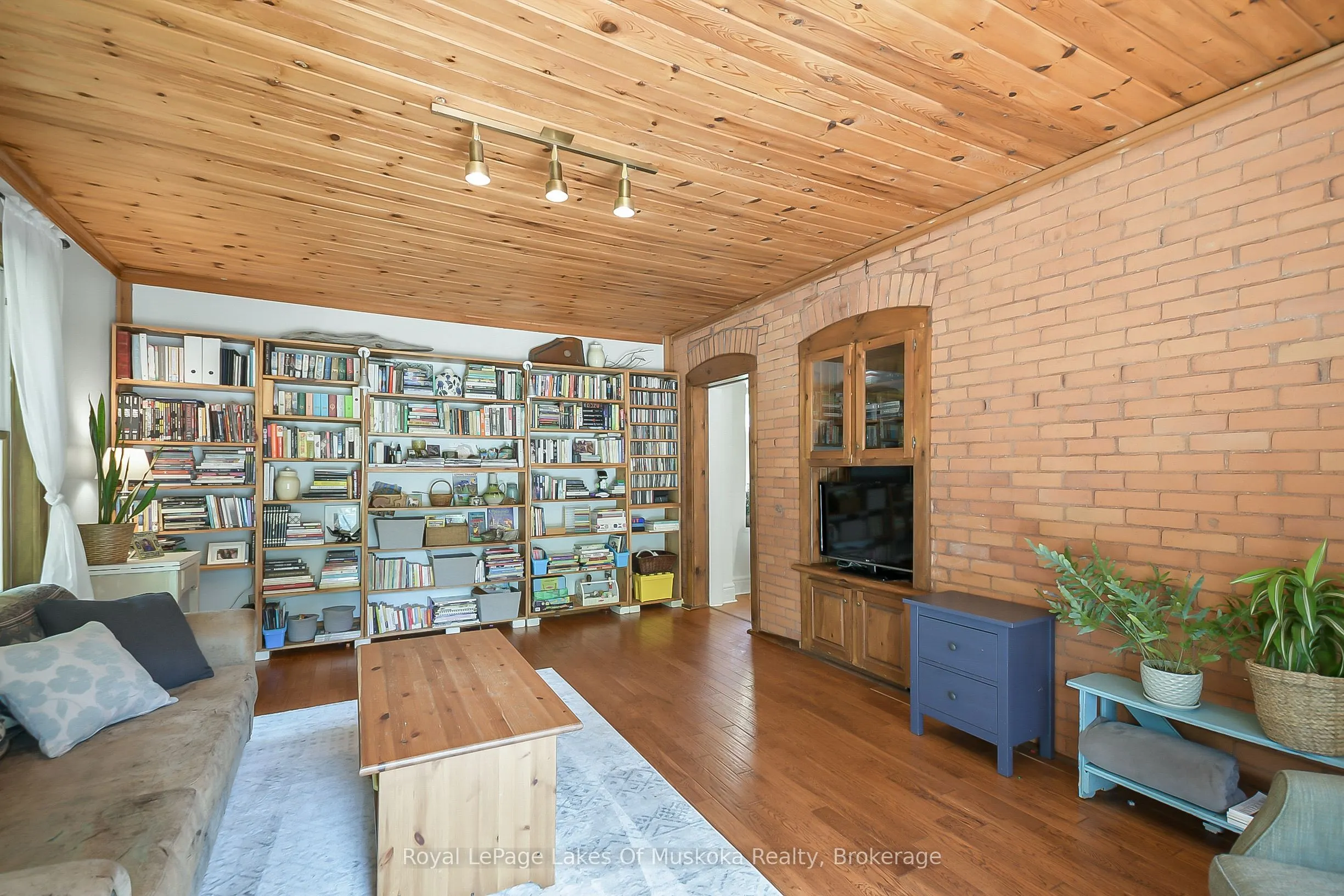 98 Muskoka Road