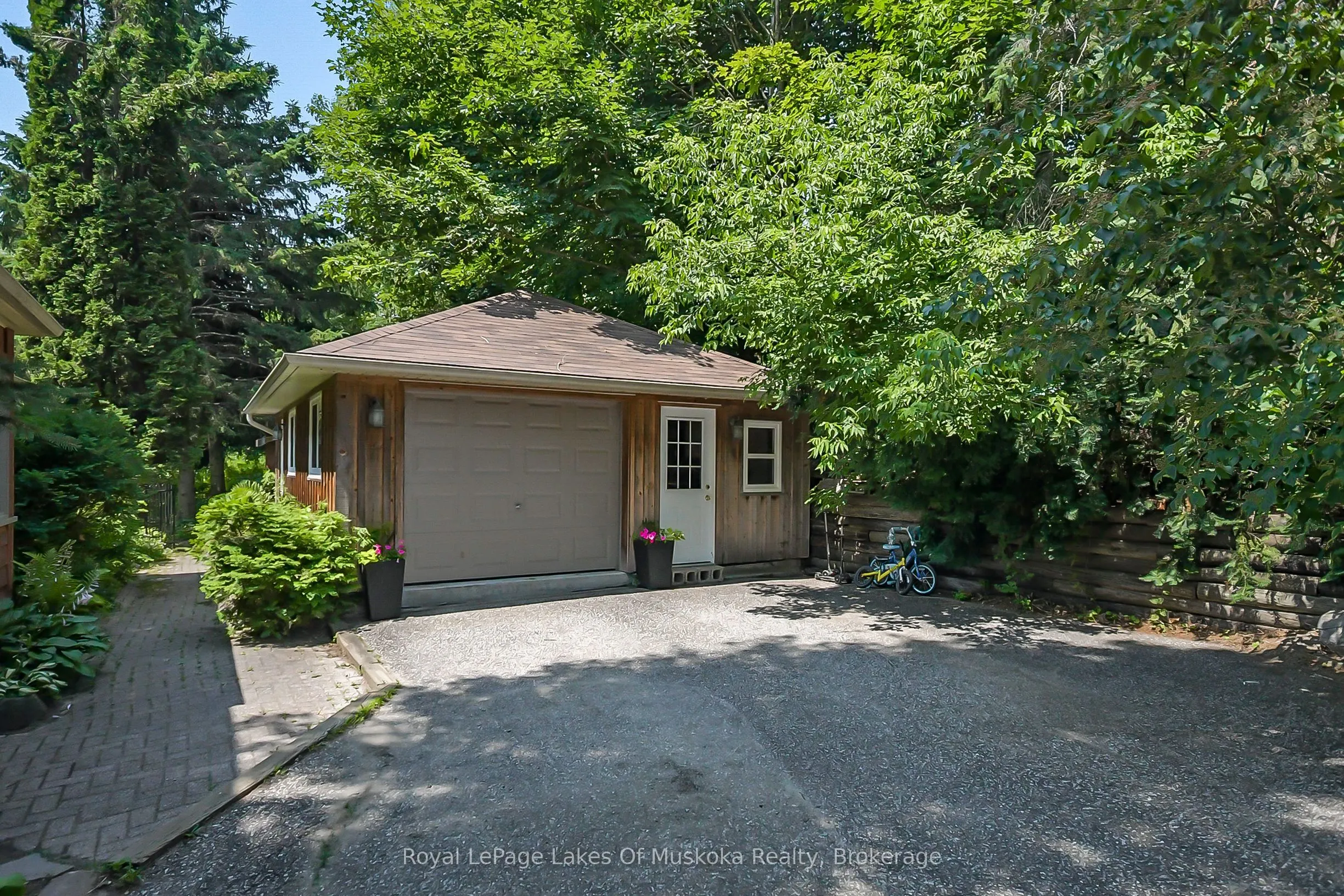 98 Muskoka Road