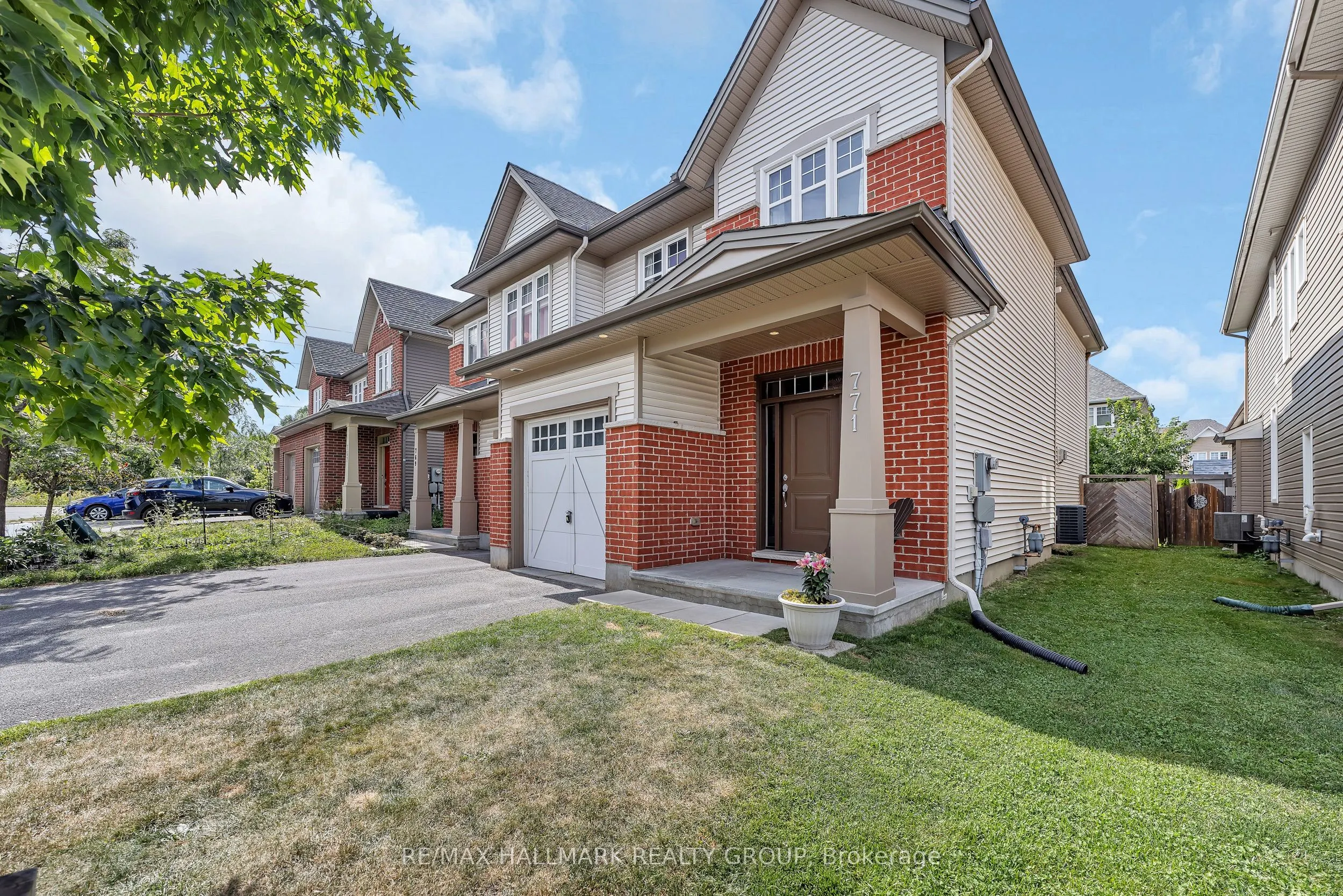771 Hazelnut Crescent