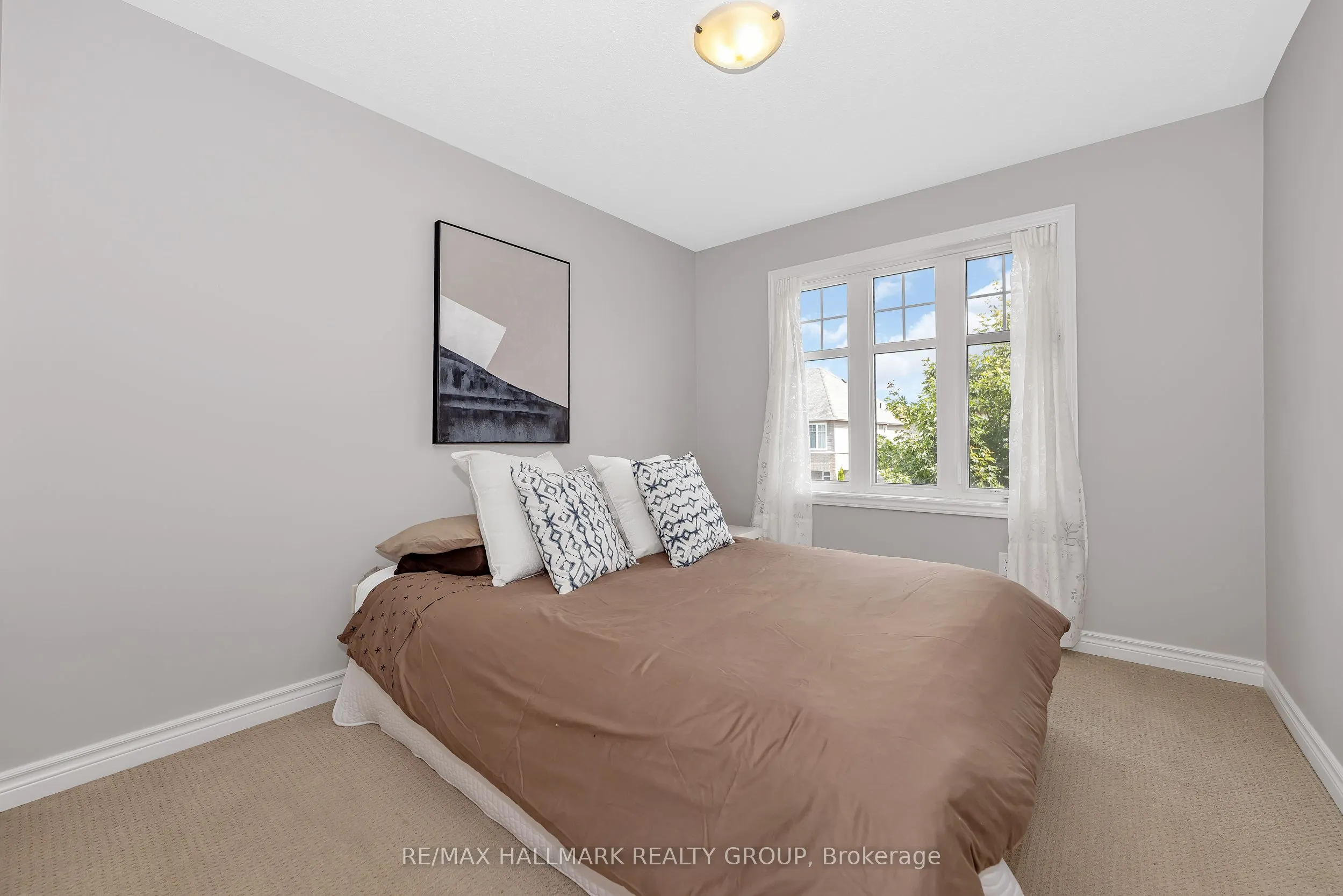 771 Hazelnut Crescent