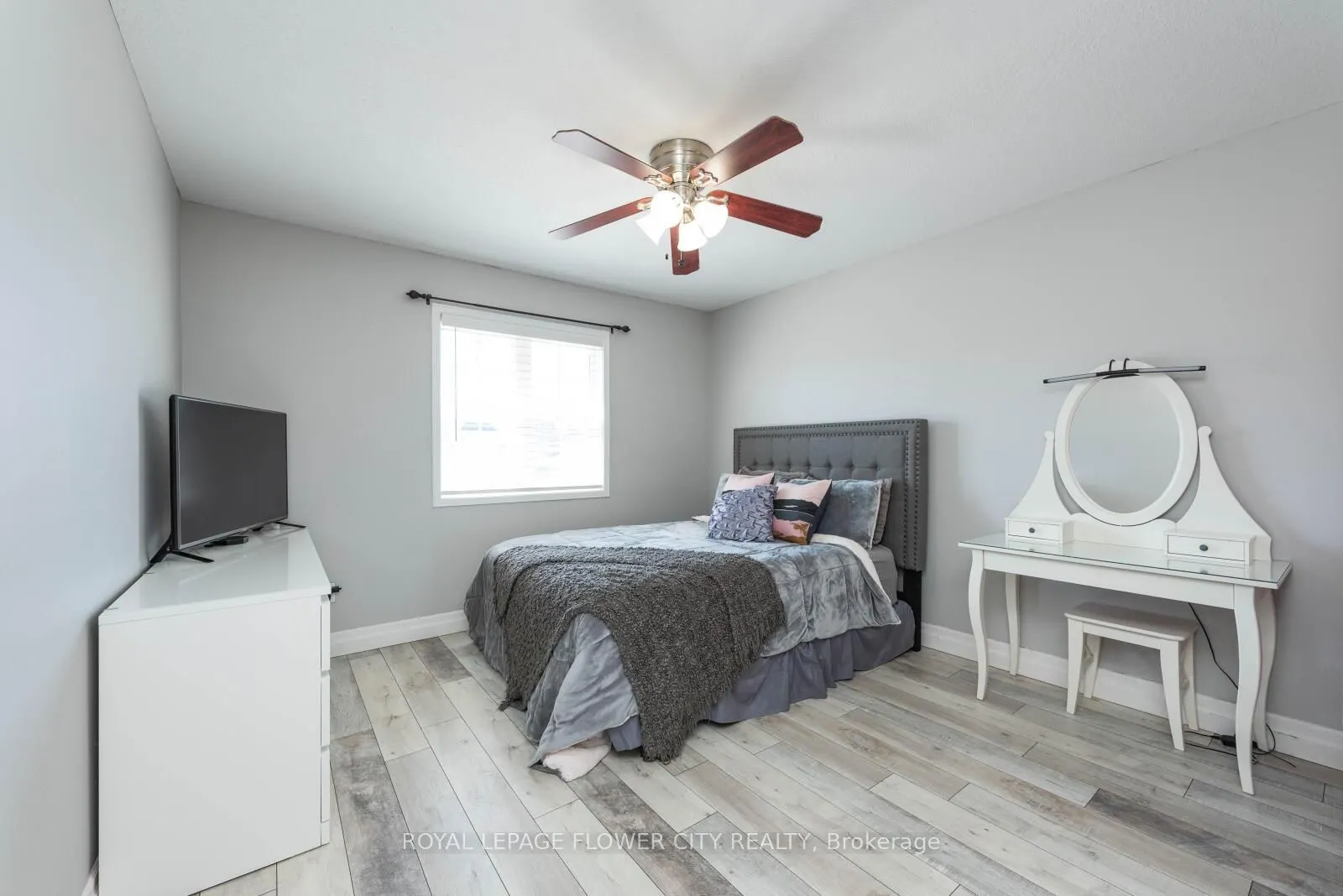 200 Hunter Way, #Main & Upper