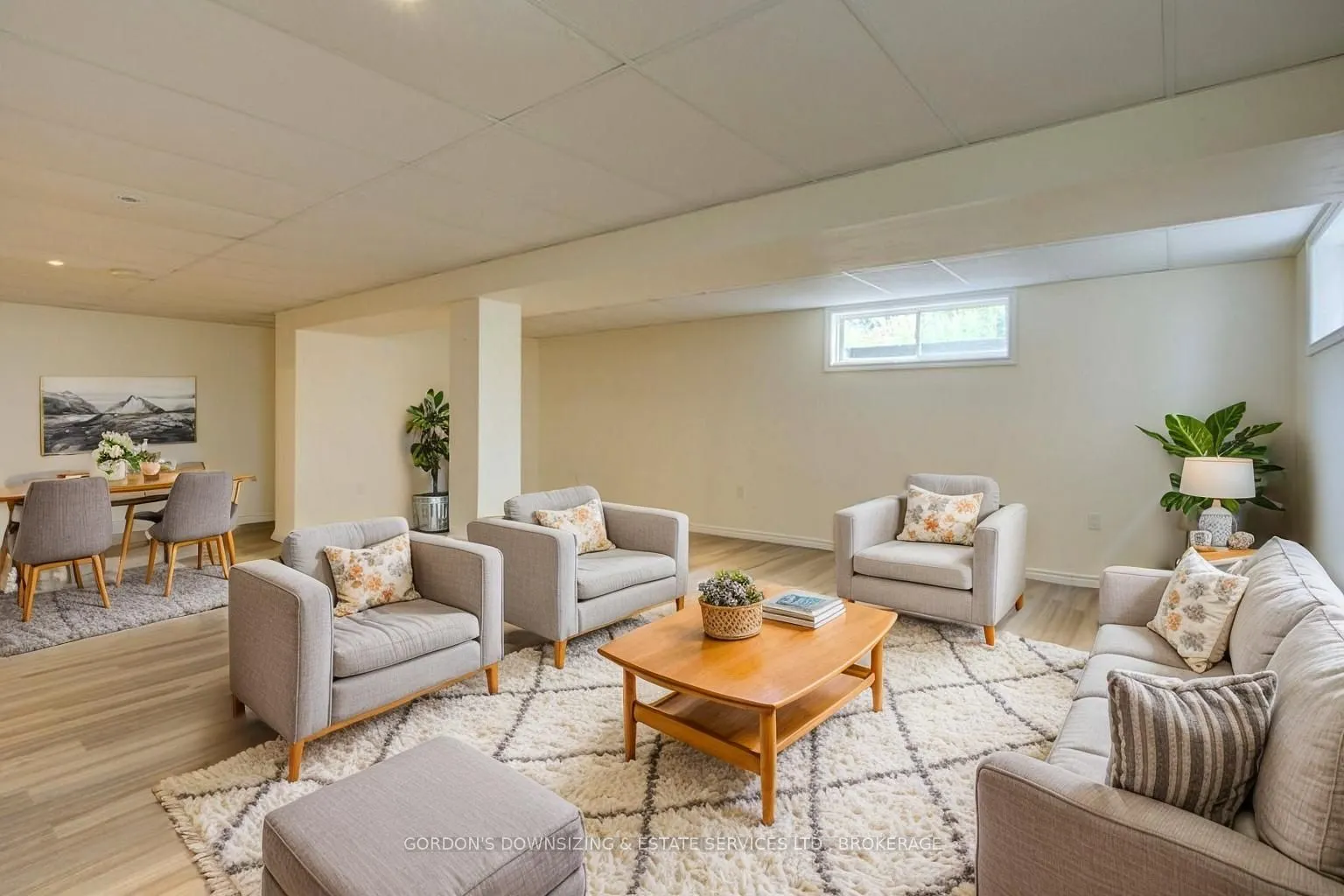 303 Cavendish Crescent