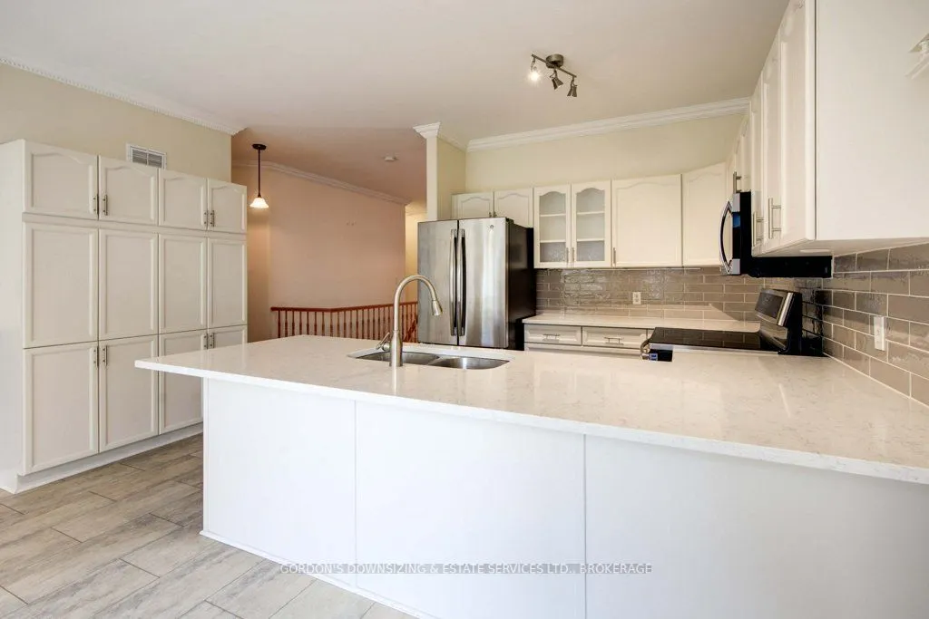 303 Cavendish Crescent