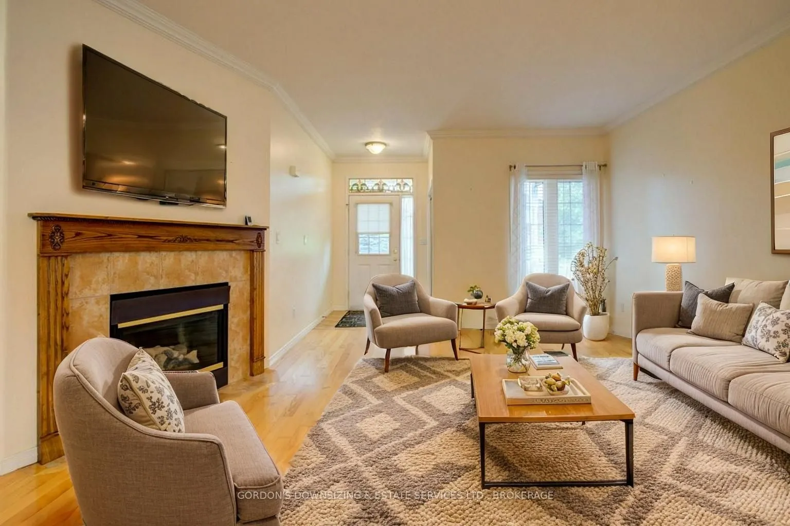 303 Cavendish Crescent