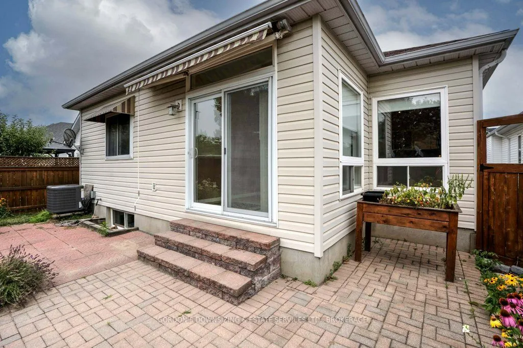 303 Cavendish Crescent