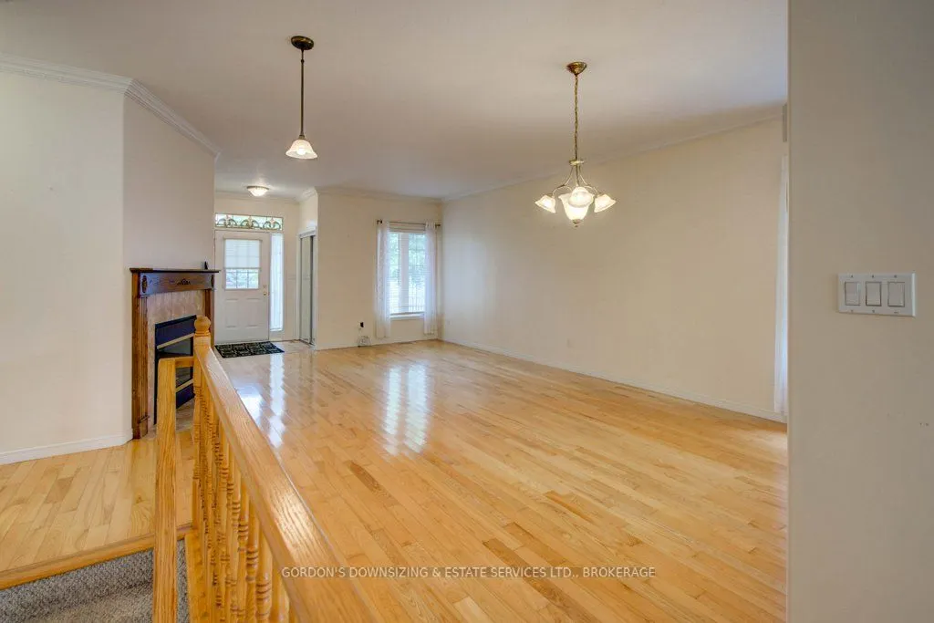 303 Cavendish Crescent
