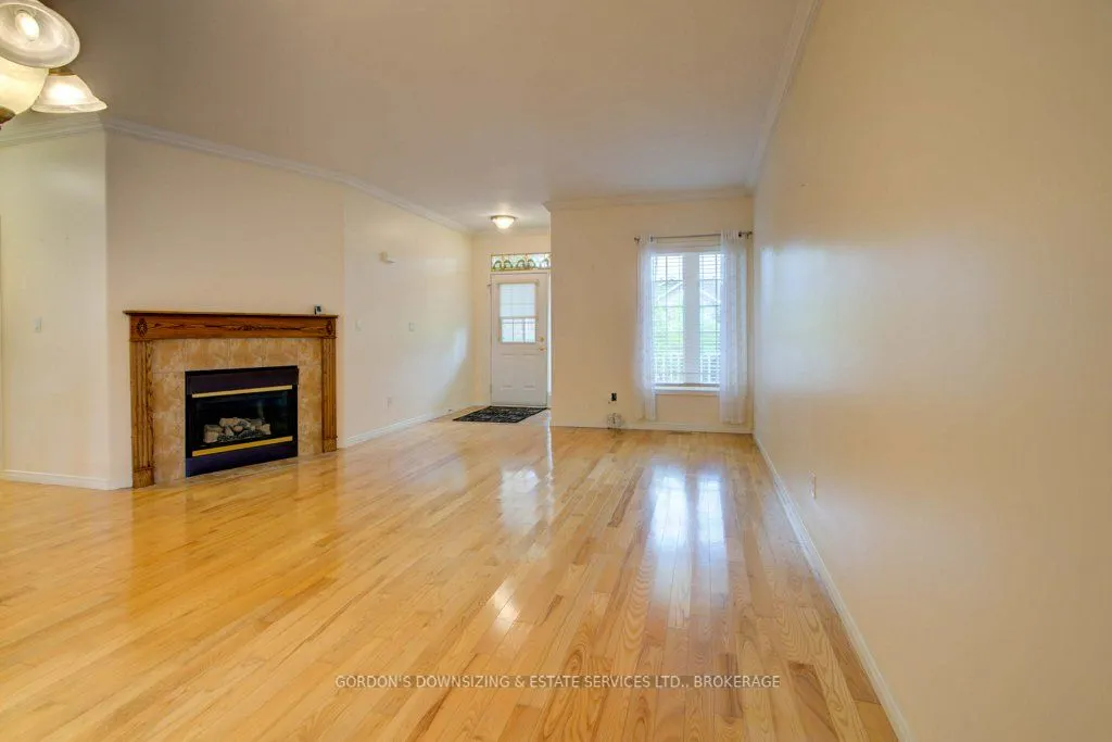 303 Cavendish Crescent