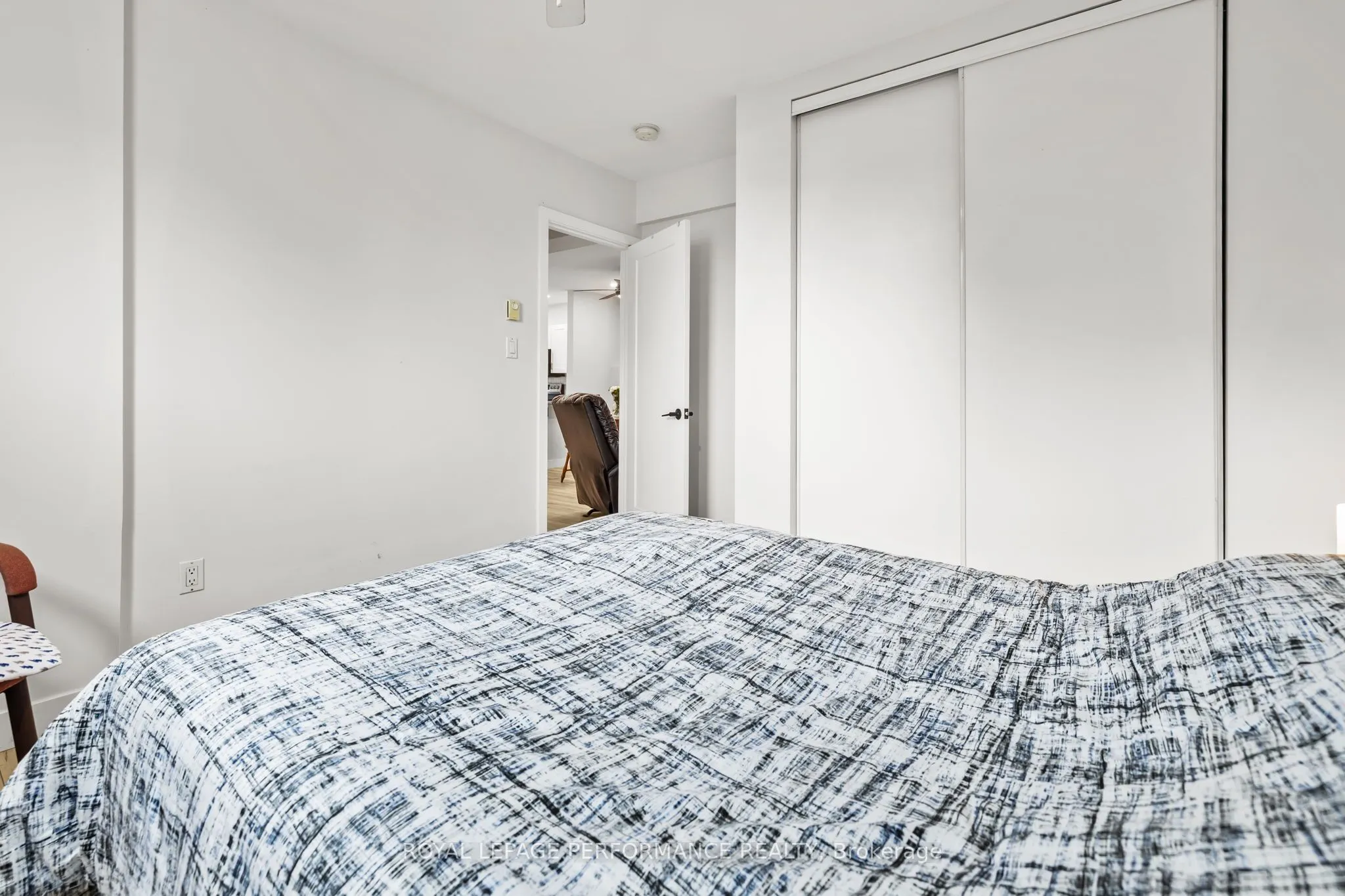 75 LAPOINTE Boulevard, #1C