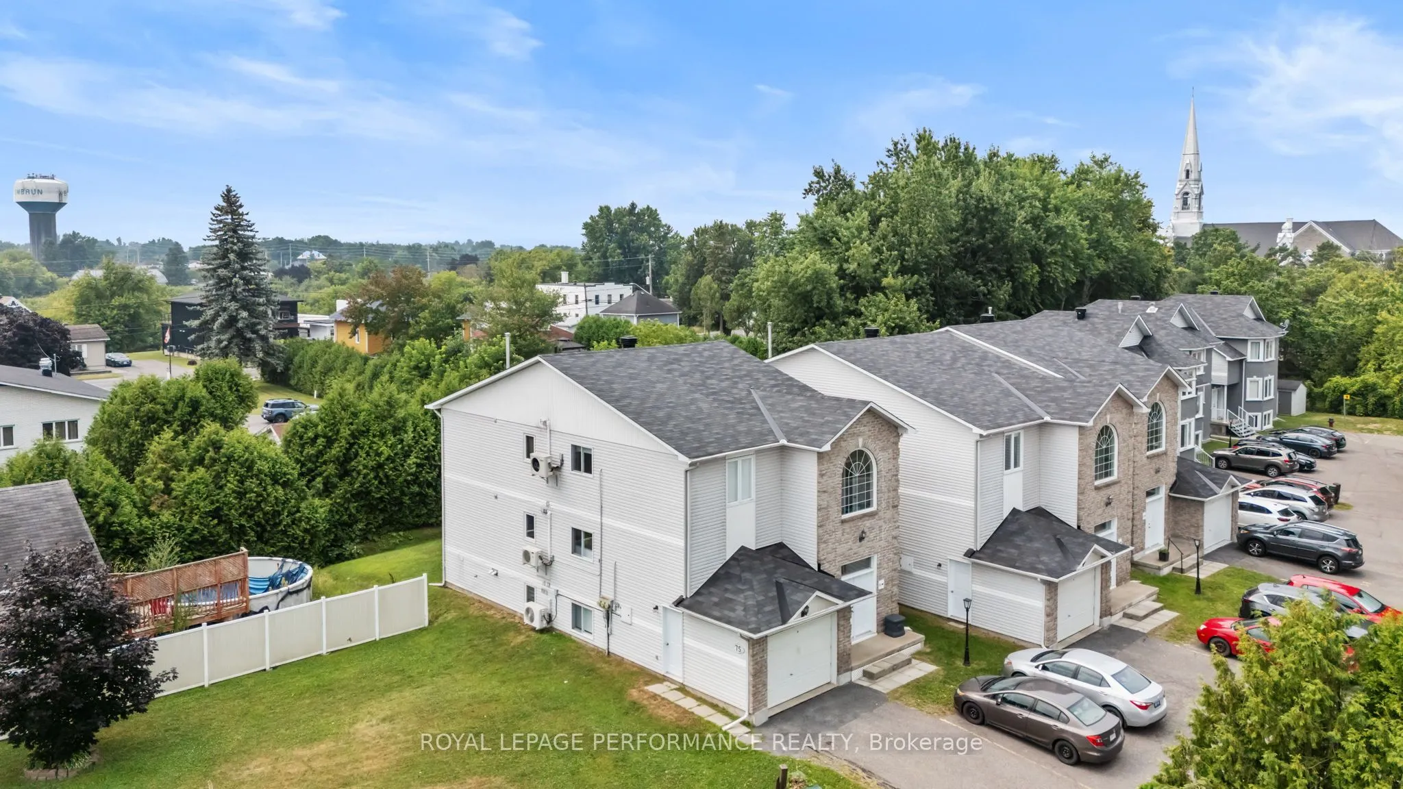 75 LAPOINTE Boulevard, #1C