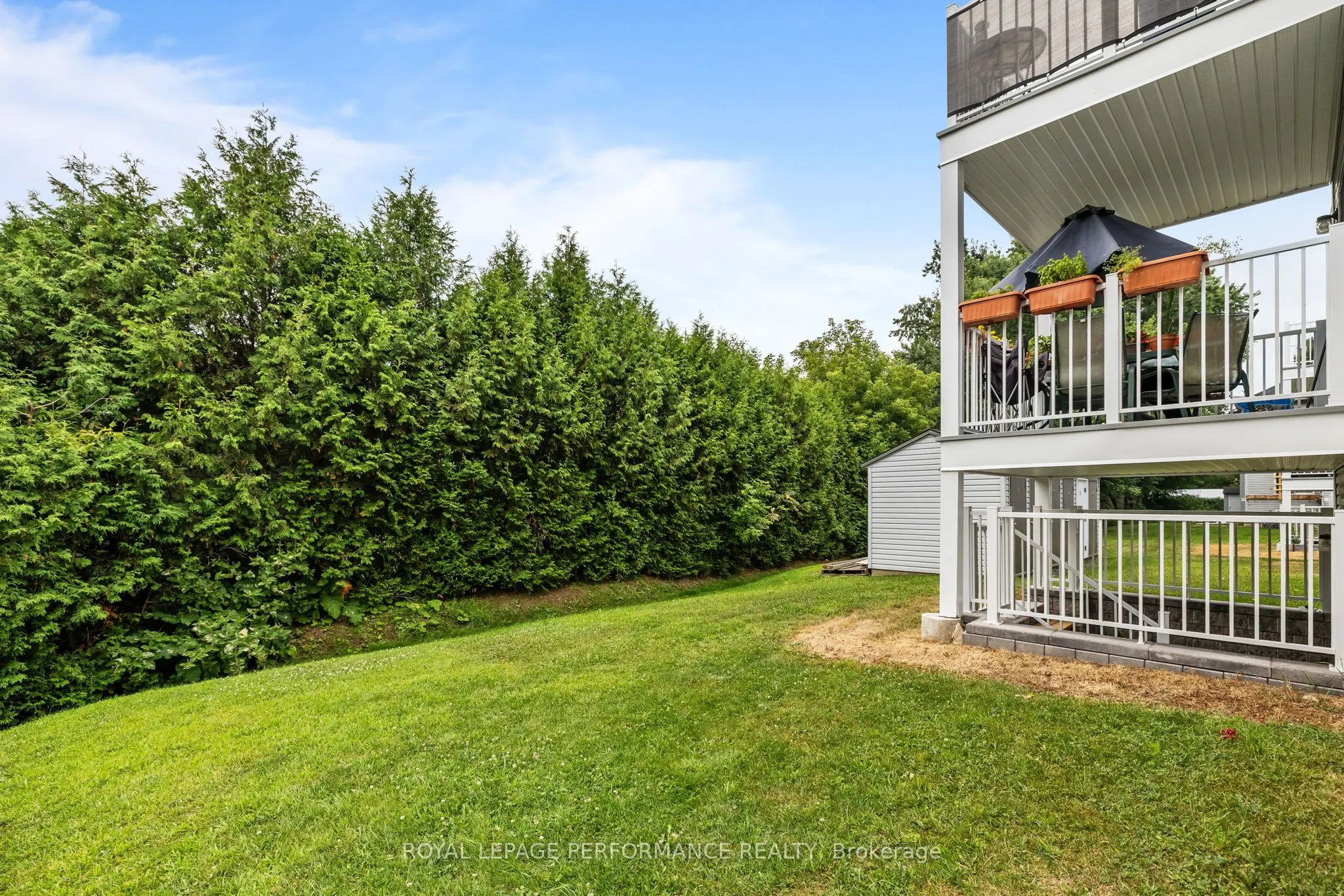 75 LAPOINTE Boulevard, #1C