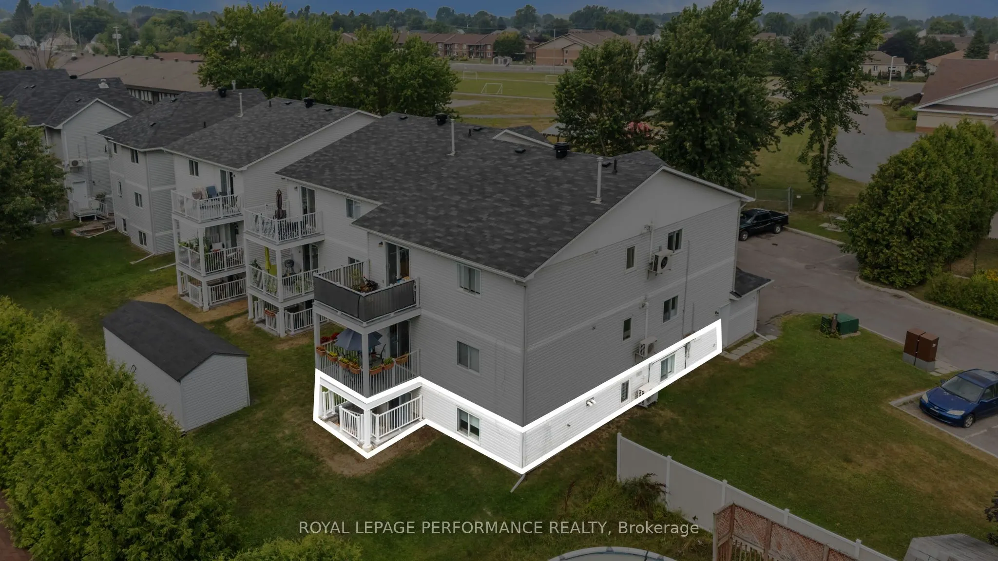 75 LAPOINTE Boulevard, #1C
