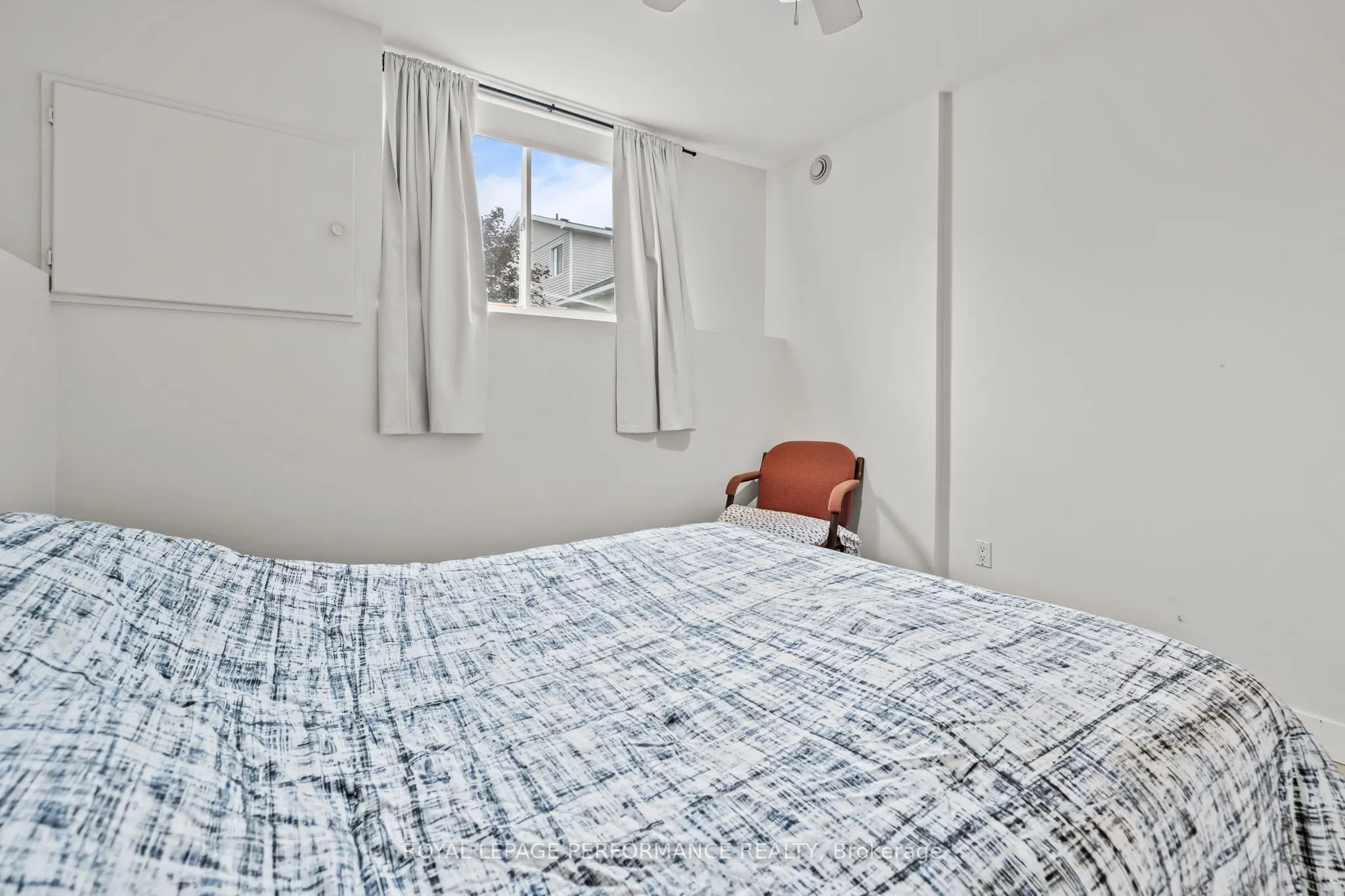 75 LAPOINTE Boulevard, #1C