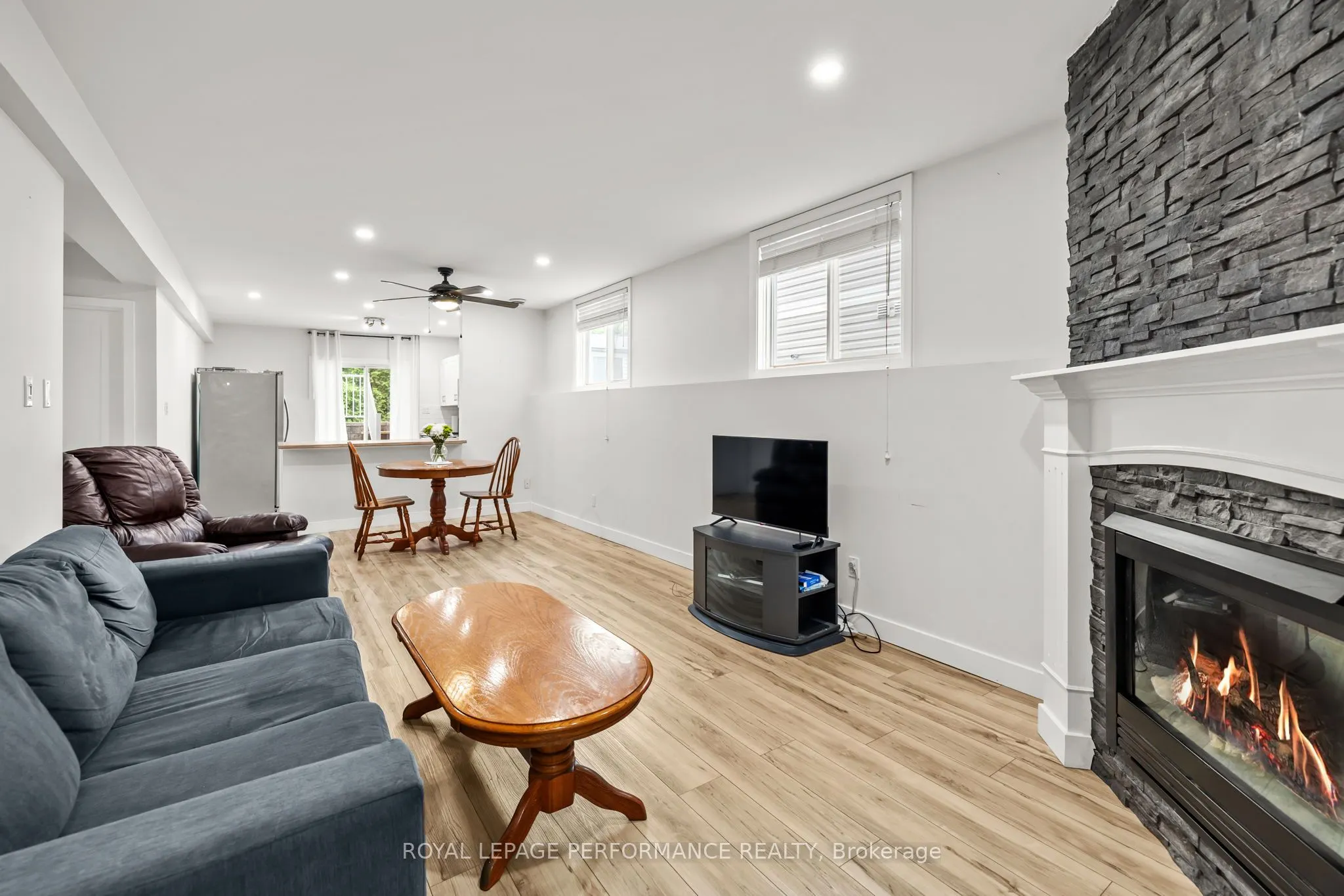 75 LAPOINTE Boulevard, #1C
