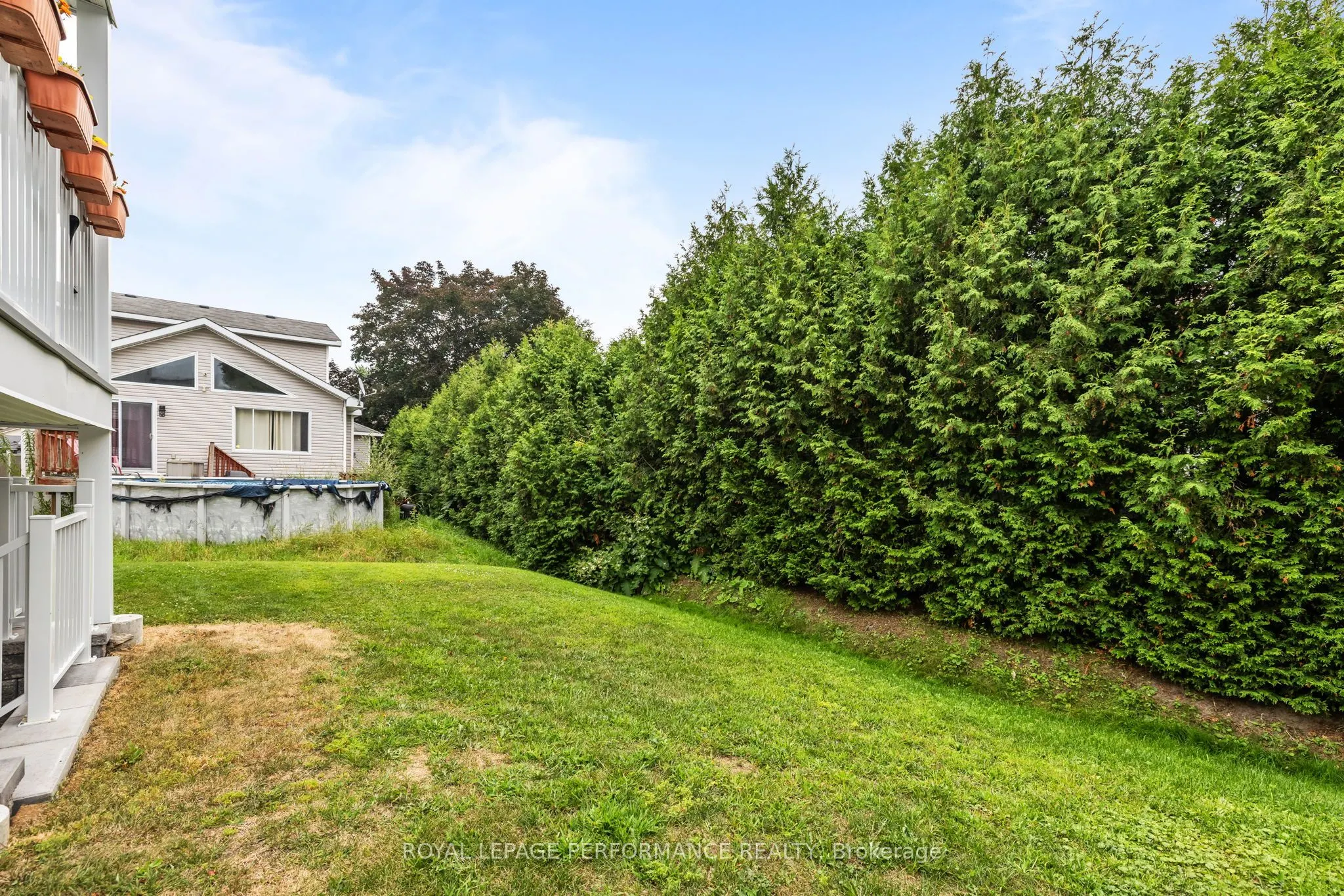 75 LAPOINTE Boulevard, #1C