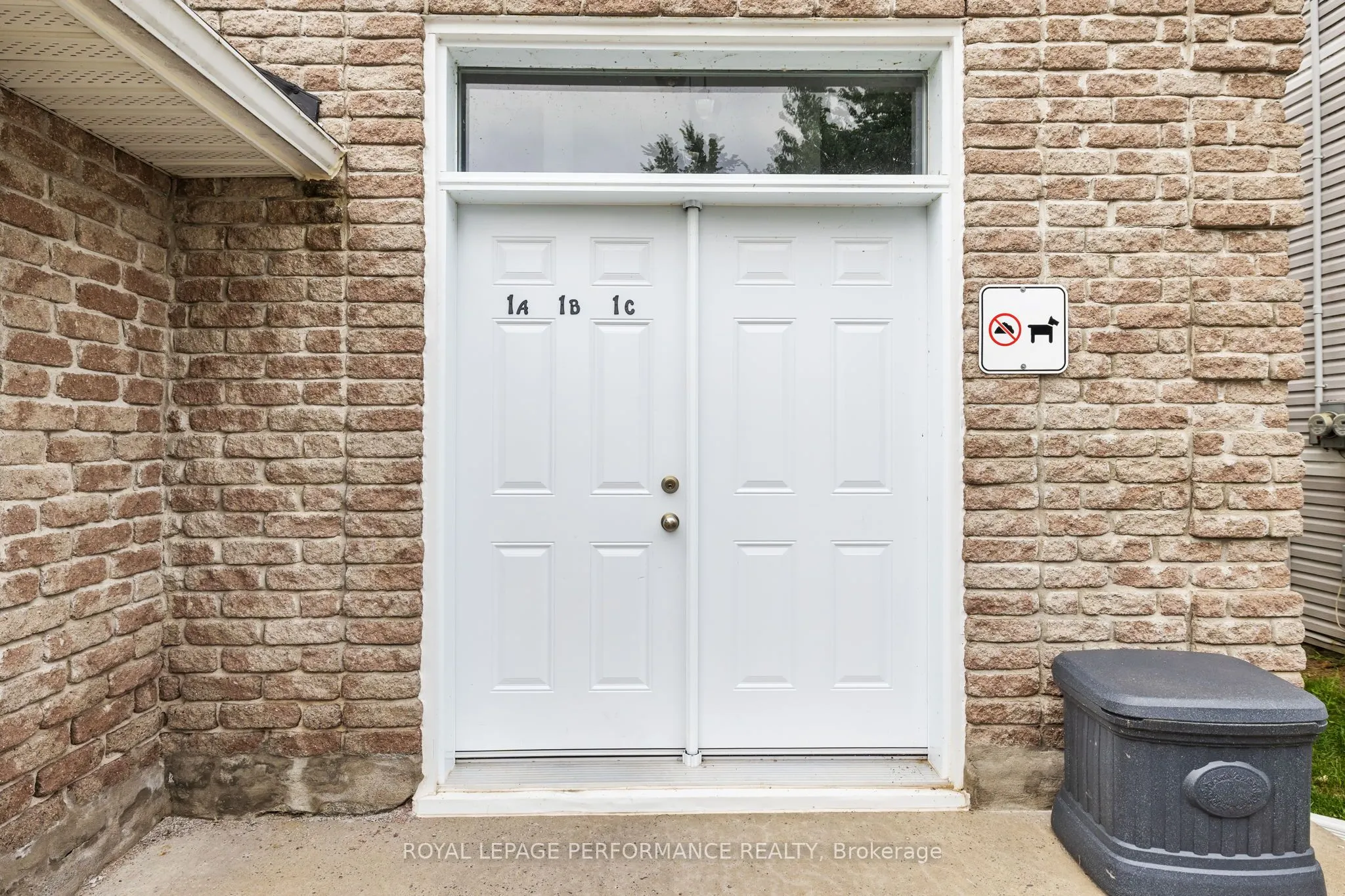 75 LAPOINTE Boulevard, #1C