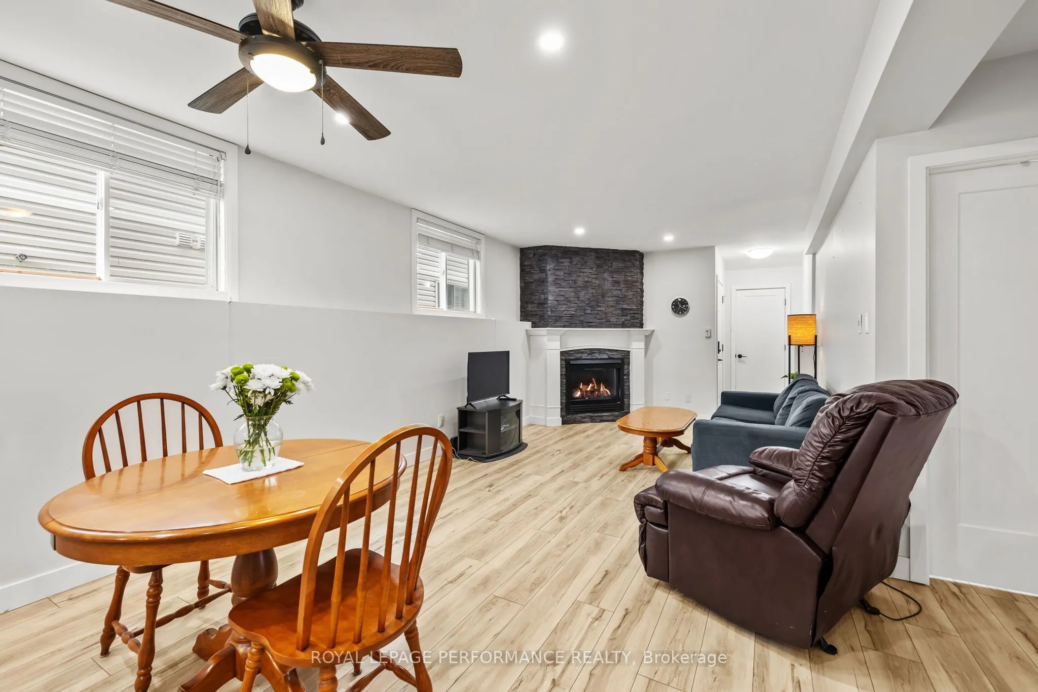 75 LAPOINTE Boulevard, #1C
