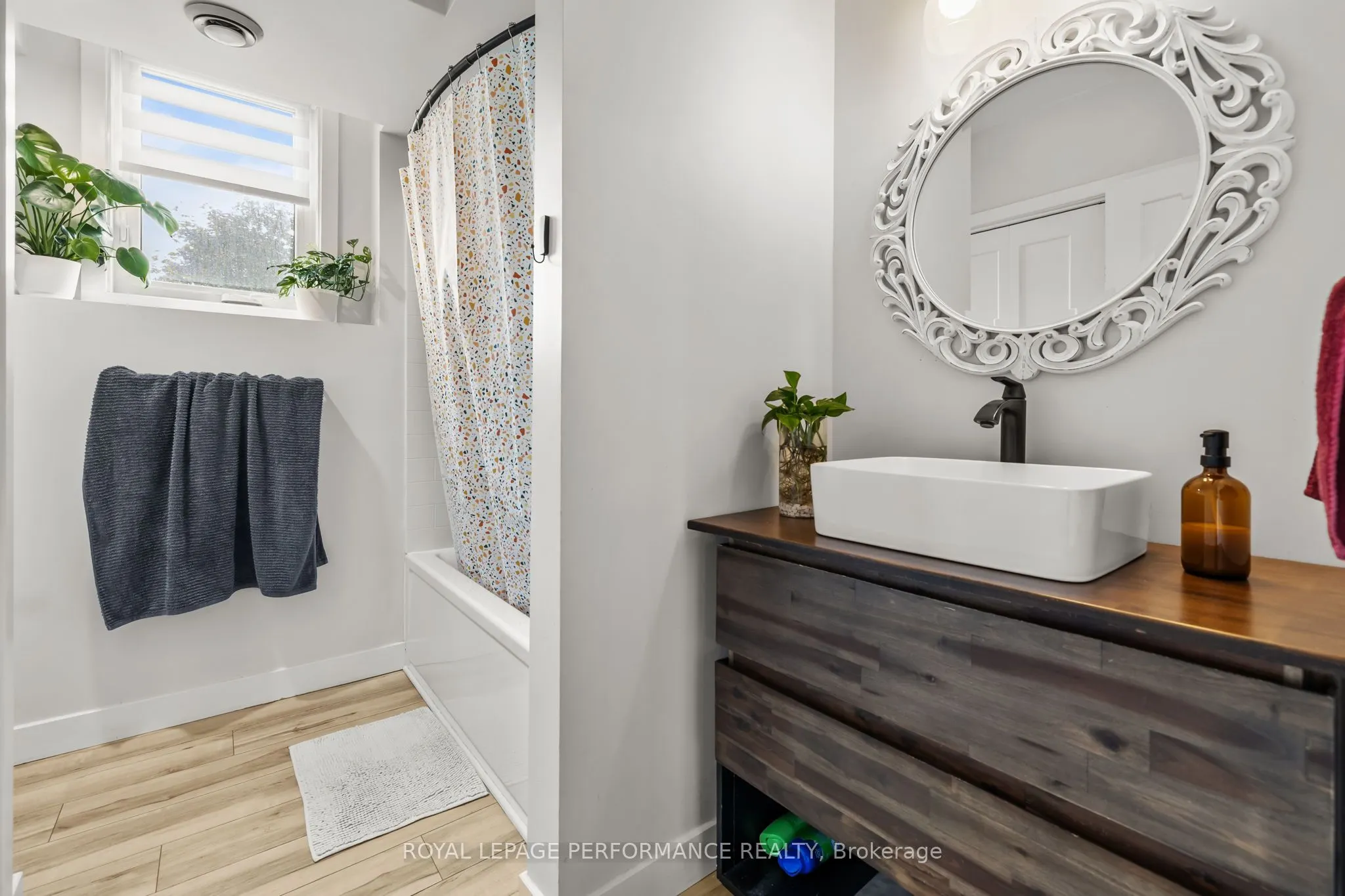 75 LAPOINTE Boulevard, #1C