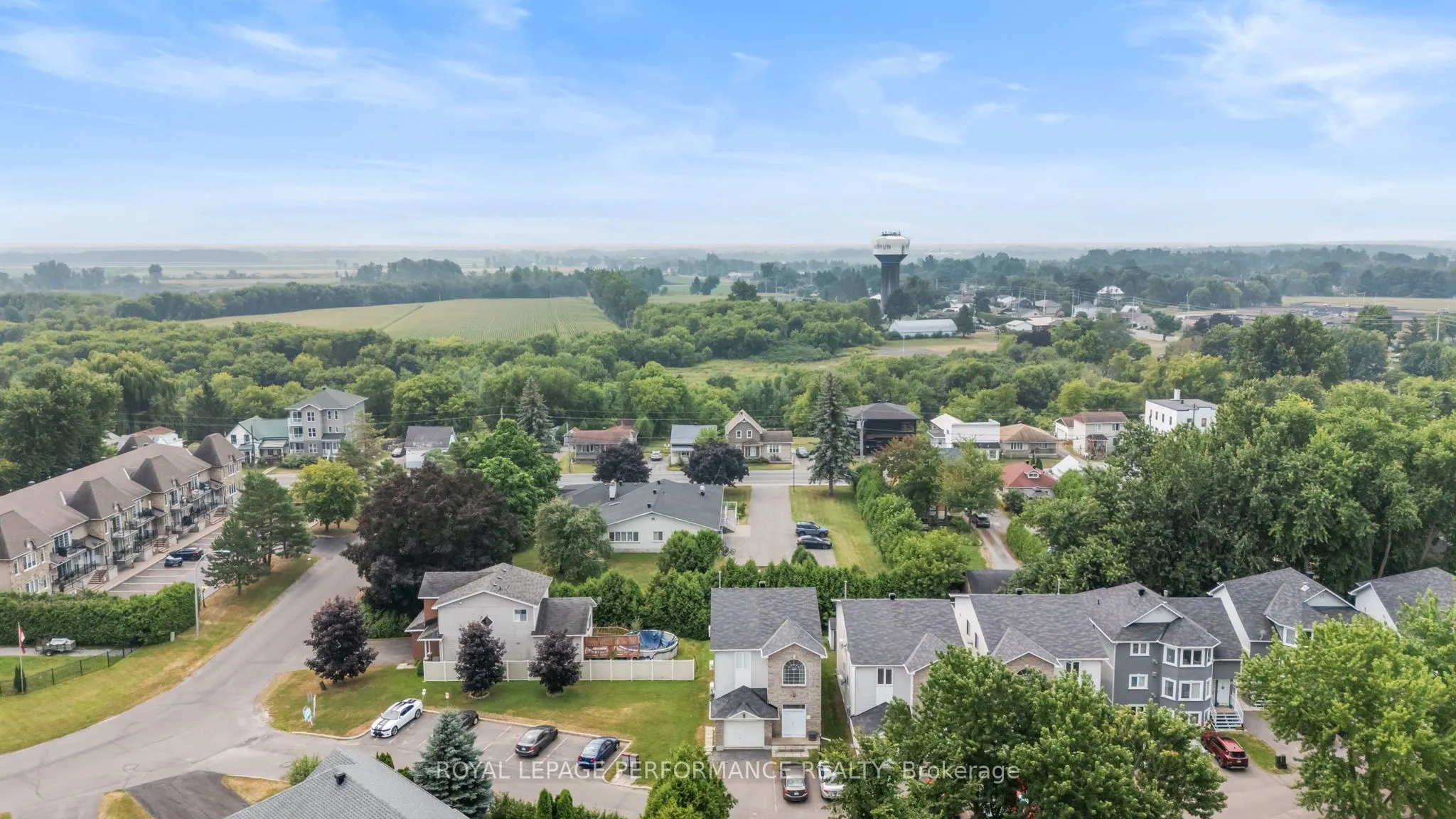 75 LAPOINTE Boulevard, #1C