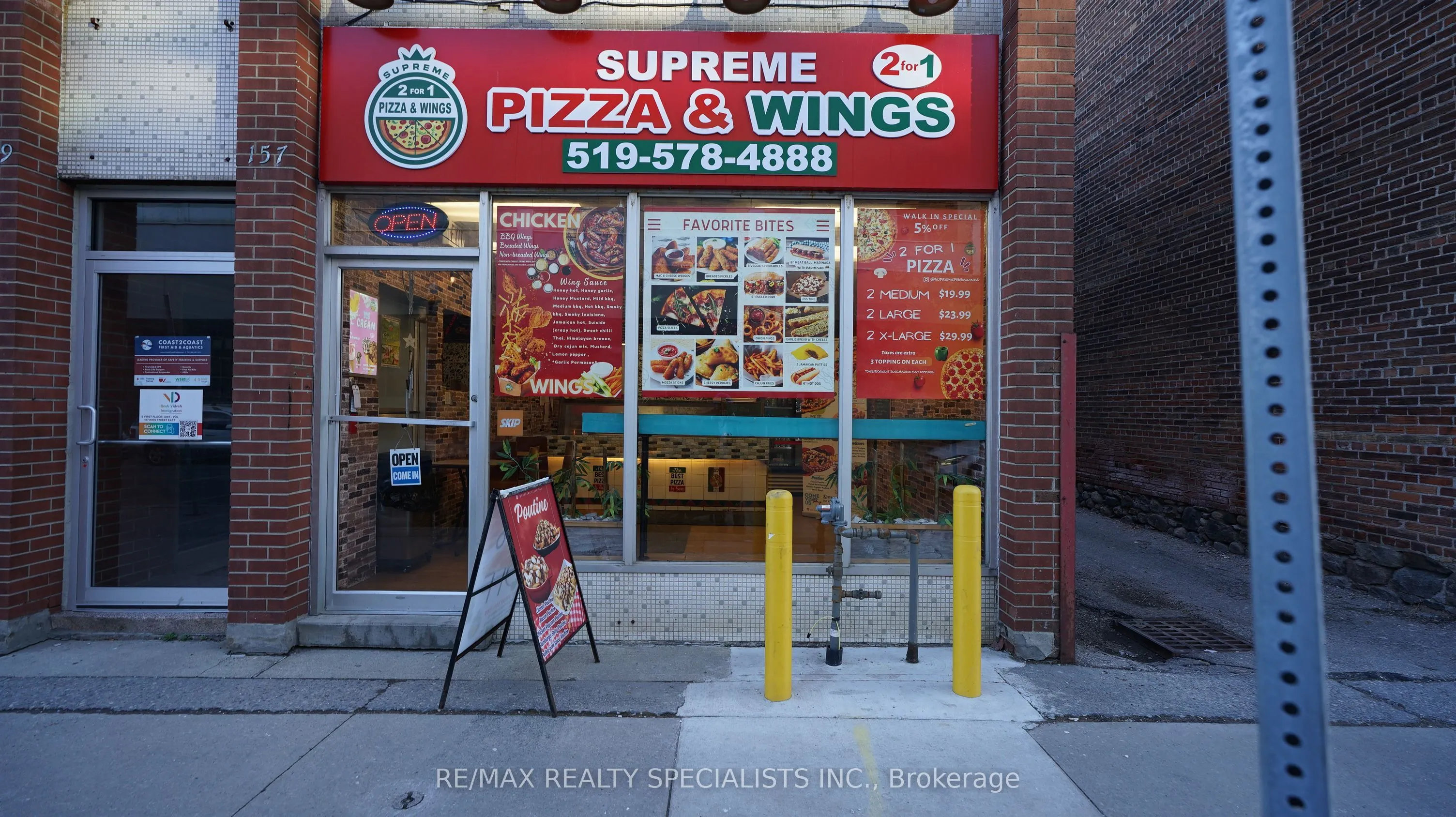 157 KING Street E