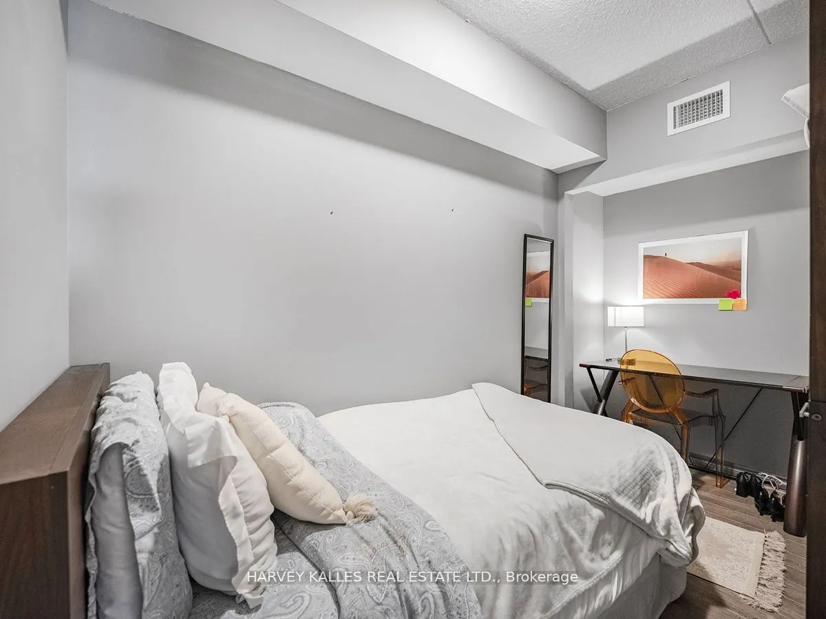 321 Spruce Street, #709