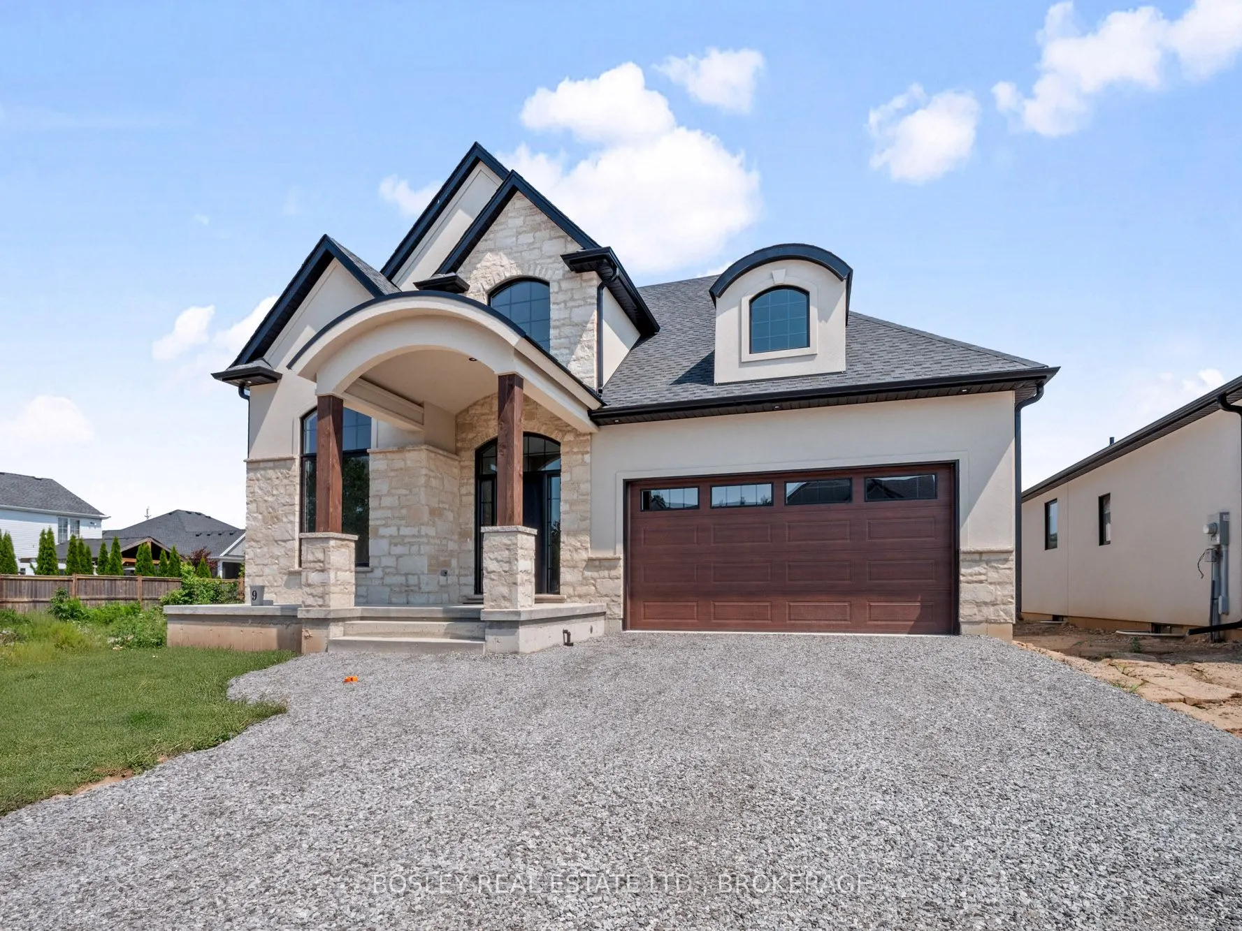 9 OAKLEY Drive