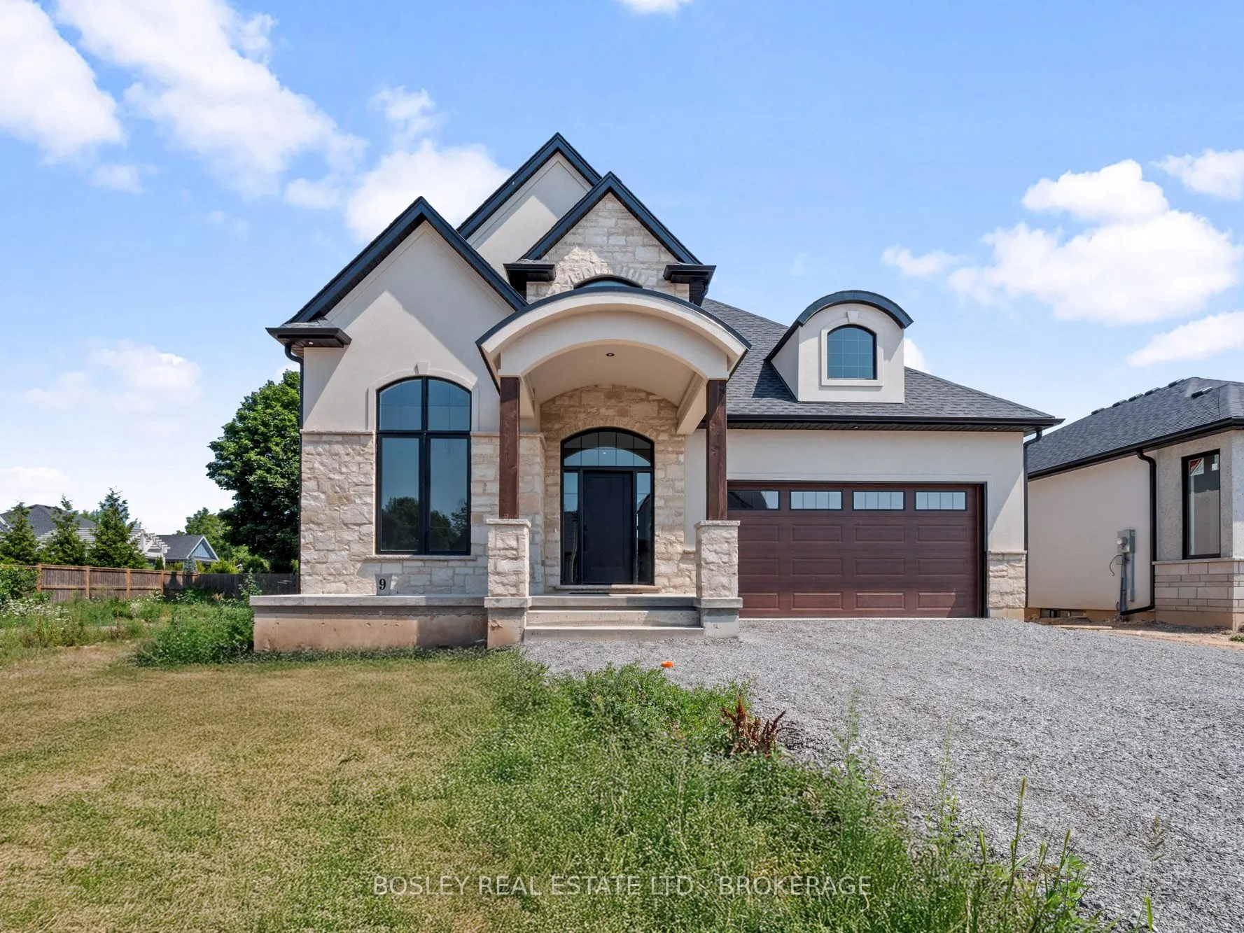 9 OAKLEY Drive