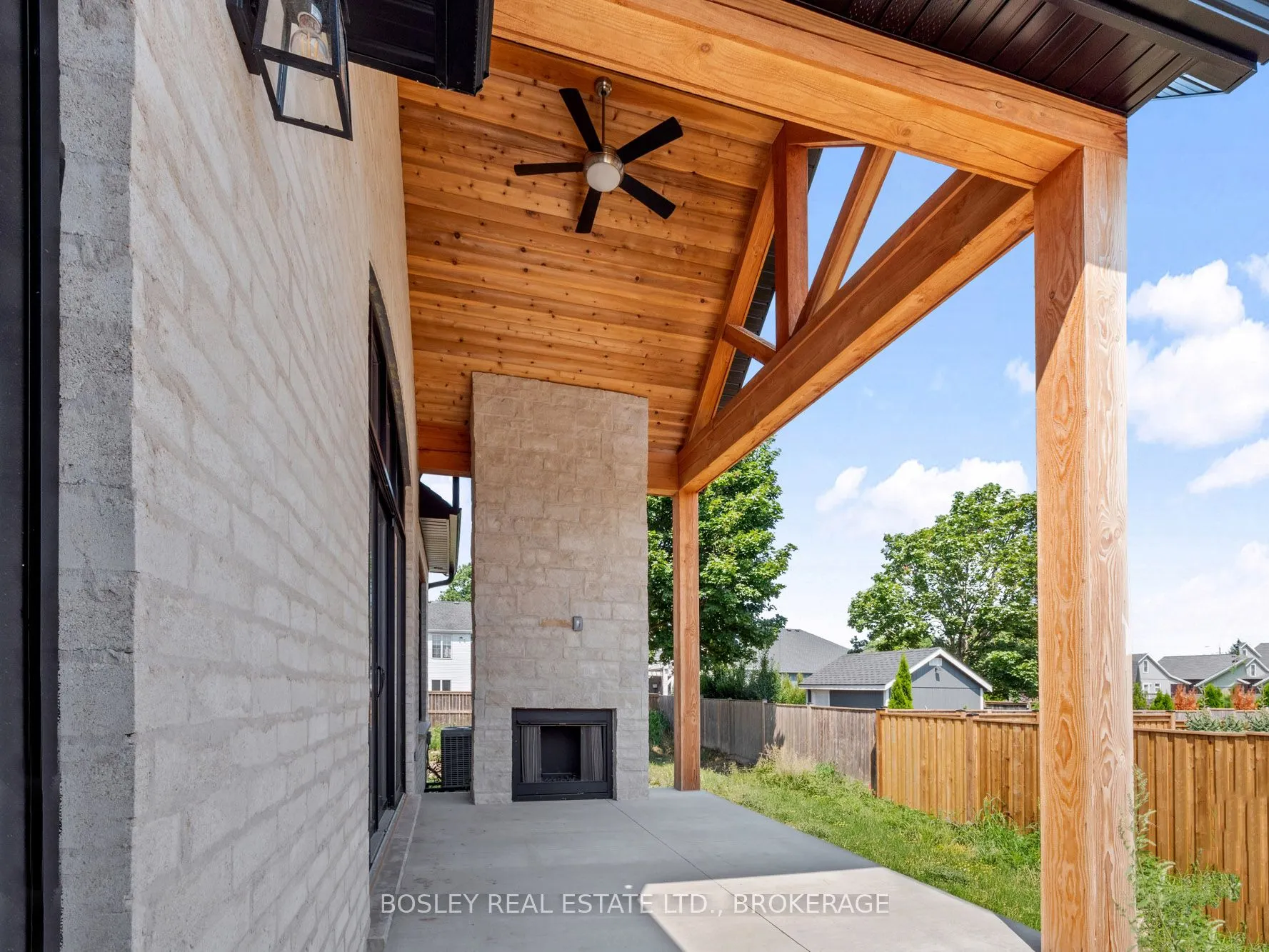 9 OAKLEY Drive